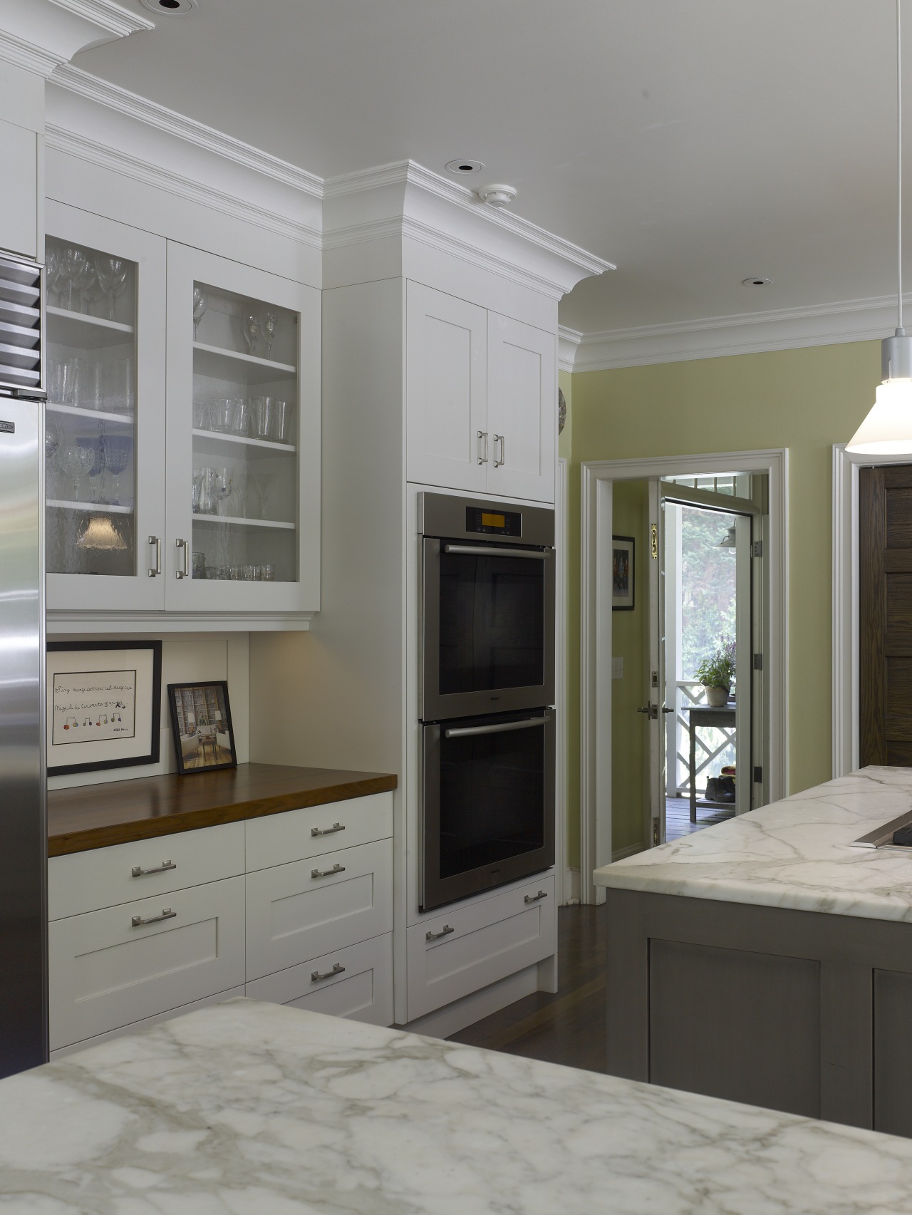 View of the oven area of this traditional cabinetry, countertop, cuisine classique, floor, home appliance, interior design, kitchen, room, gray