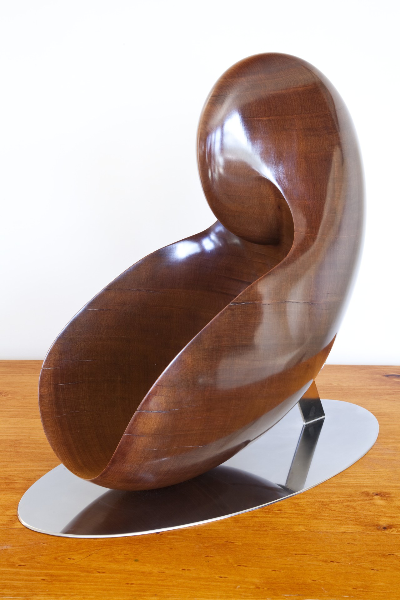 Andrew Deadman's sculpture, he won Trends Sculptor of chair, furniture, product design, table, wood, white