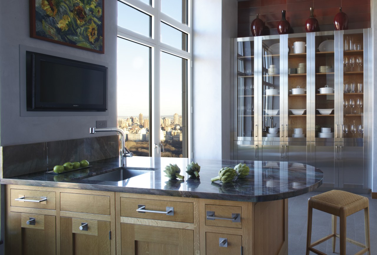 This kitchen was designed by Robert Schwartz of cabinetry, countertop, cuisine classique, interior design, kitchen, window