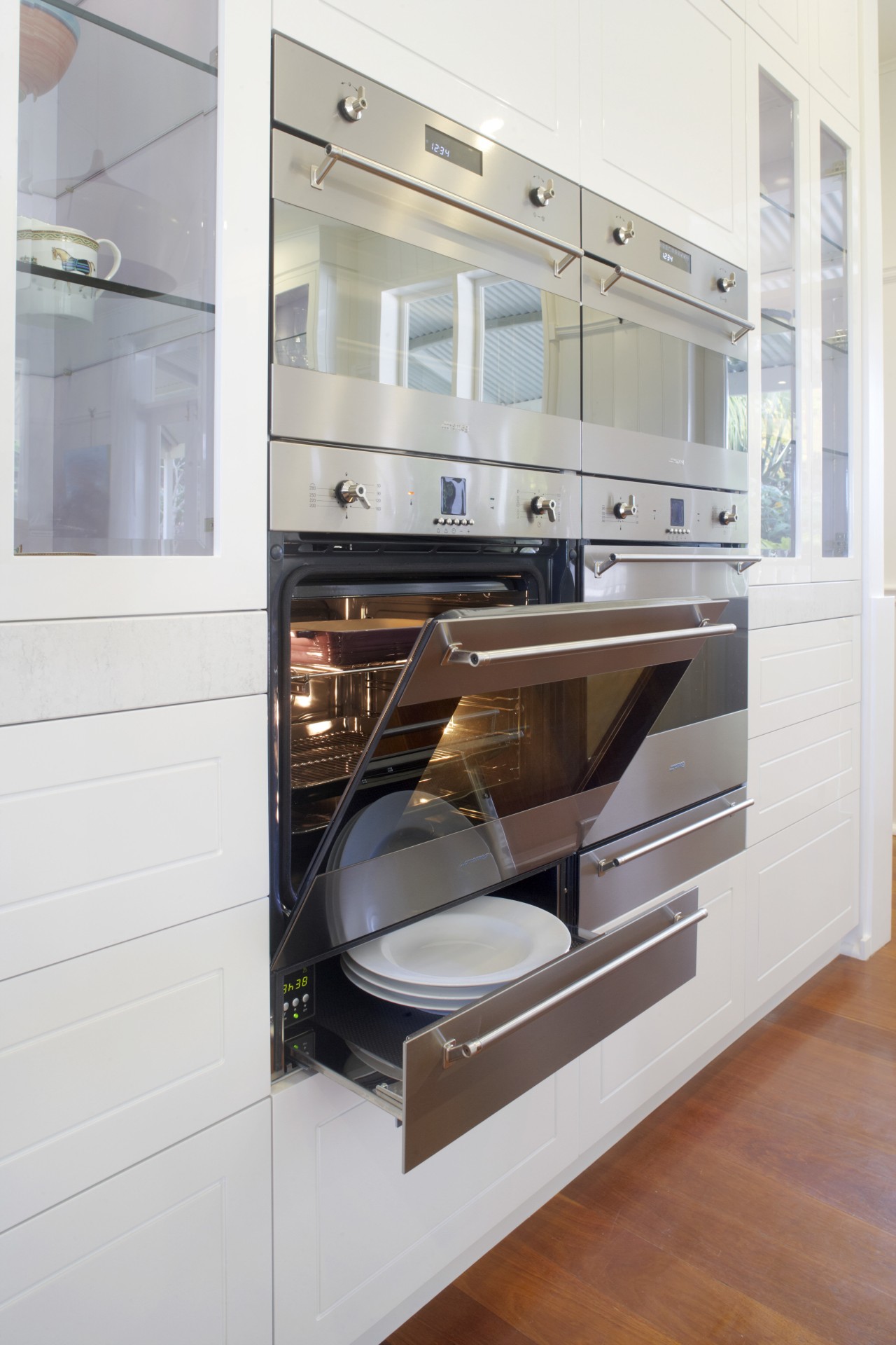 Designer Lynn Malone specified Smeg Classic ovens to countertop, cuisine classique, furniture, home appliance, interior design, kitchen, major appliance, product design, white, gray