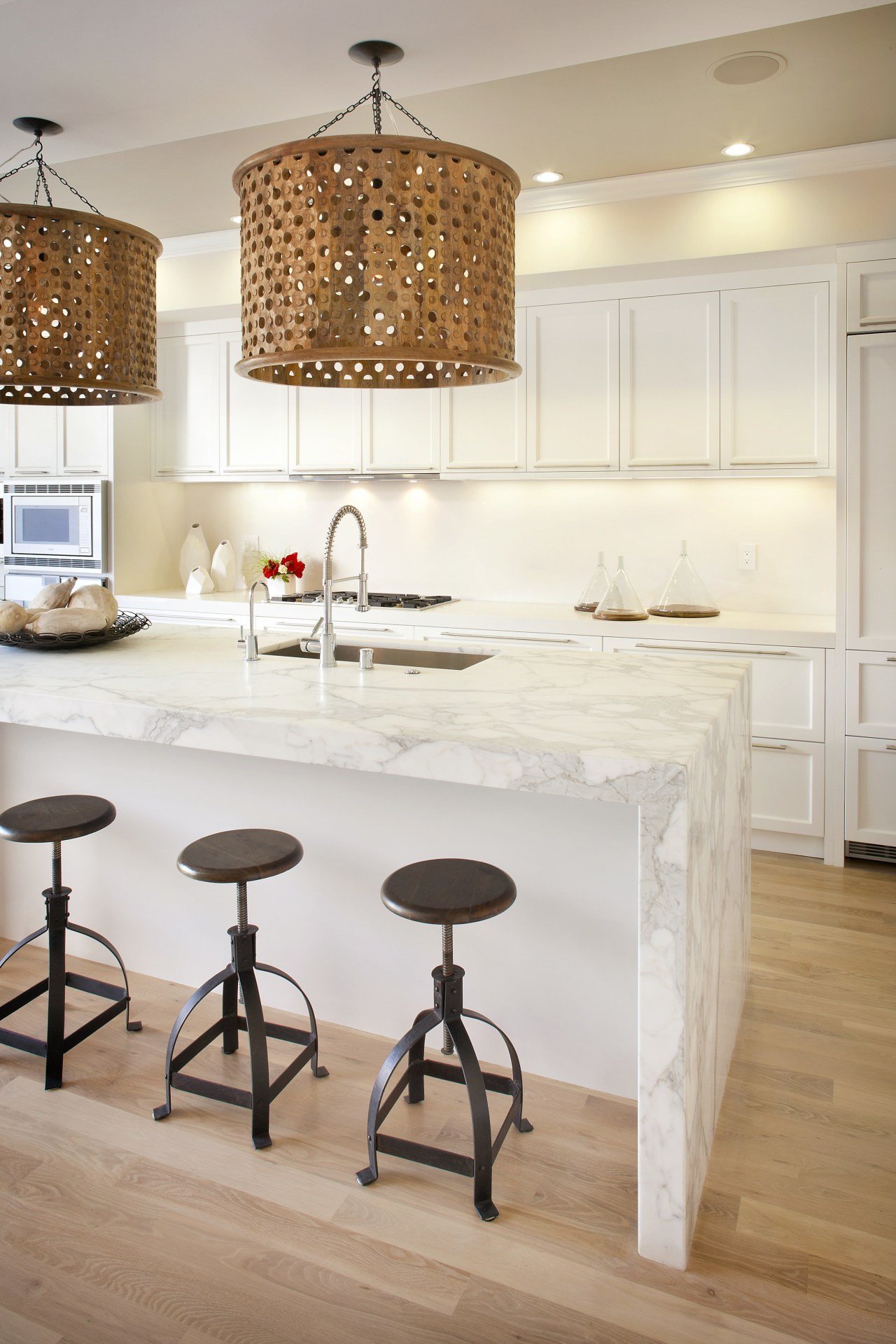 This kitchen was designed by Scott Martin of countertop, cuisine classique, floor, flooring, furniture, hardwood, interior design, kitchen, room, table, wood flooring, white