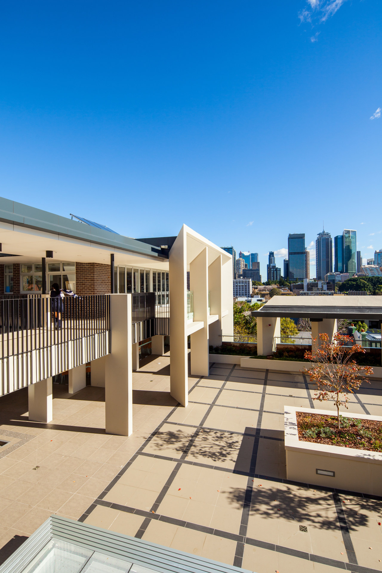 Joan Freeman Science Art and Technology Centre apartment, architecture, building, city, commercial building, condominium, corporate headquarters, daytime, facade, home, metropolitan area, mixed use, neighbourhood, property, real estate, residential area, sky