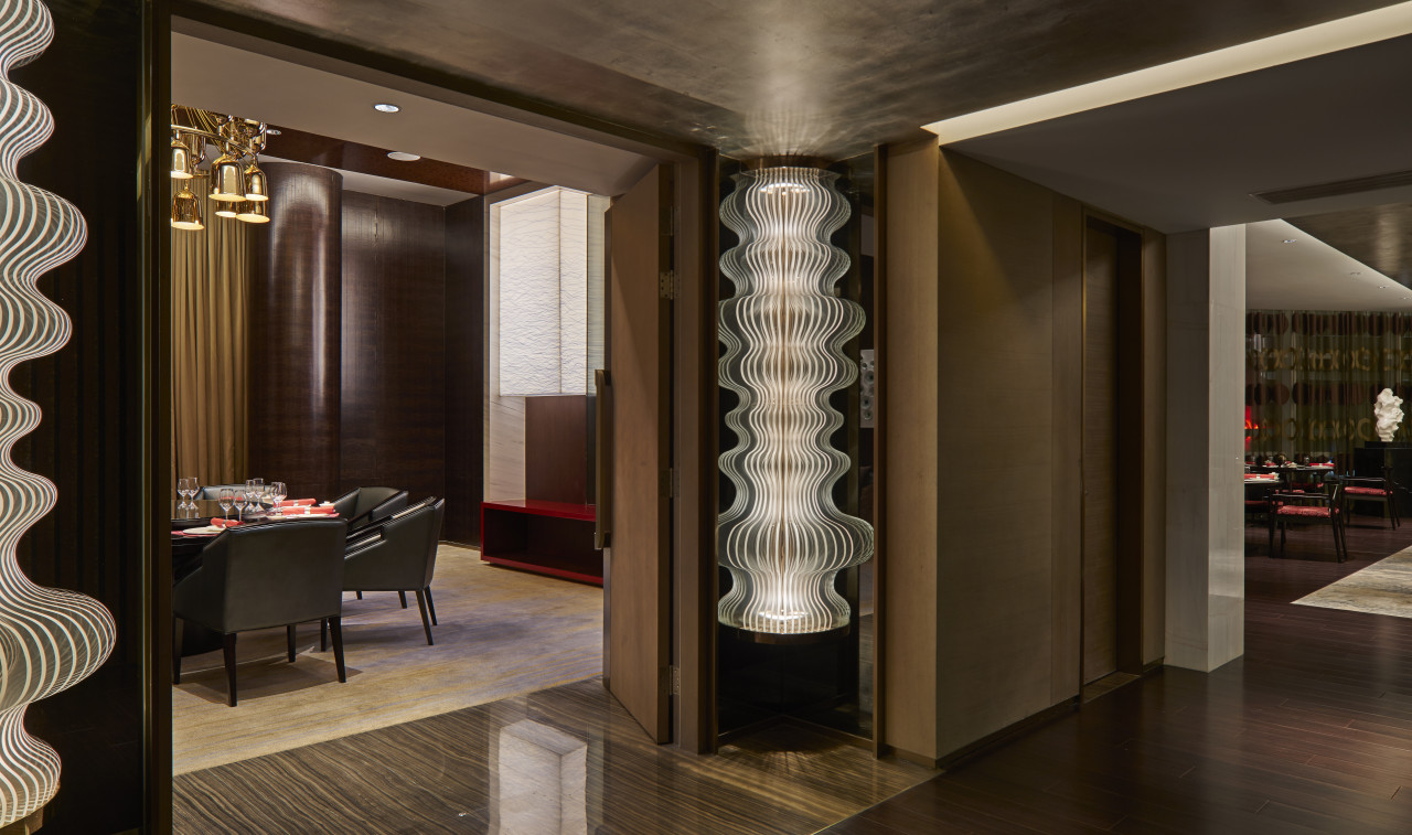 The executive lounge at the Sunrise Kempinski Hotel, ceiling, flooring, interior design, lobby, room, brown