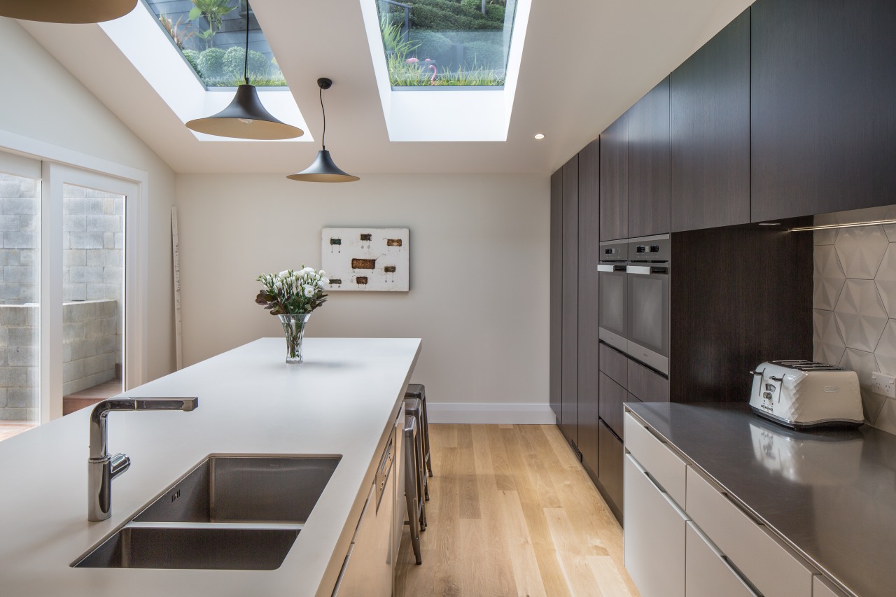 Designer Pauline Stockwell oriented this kitchen so a architecture, countertop, cuisine classique, daylighting, house, interior design, kitchen, real estate, room, gray