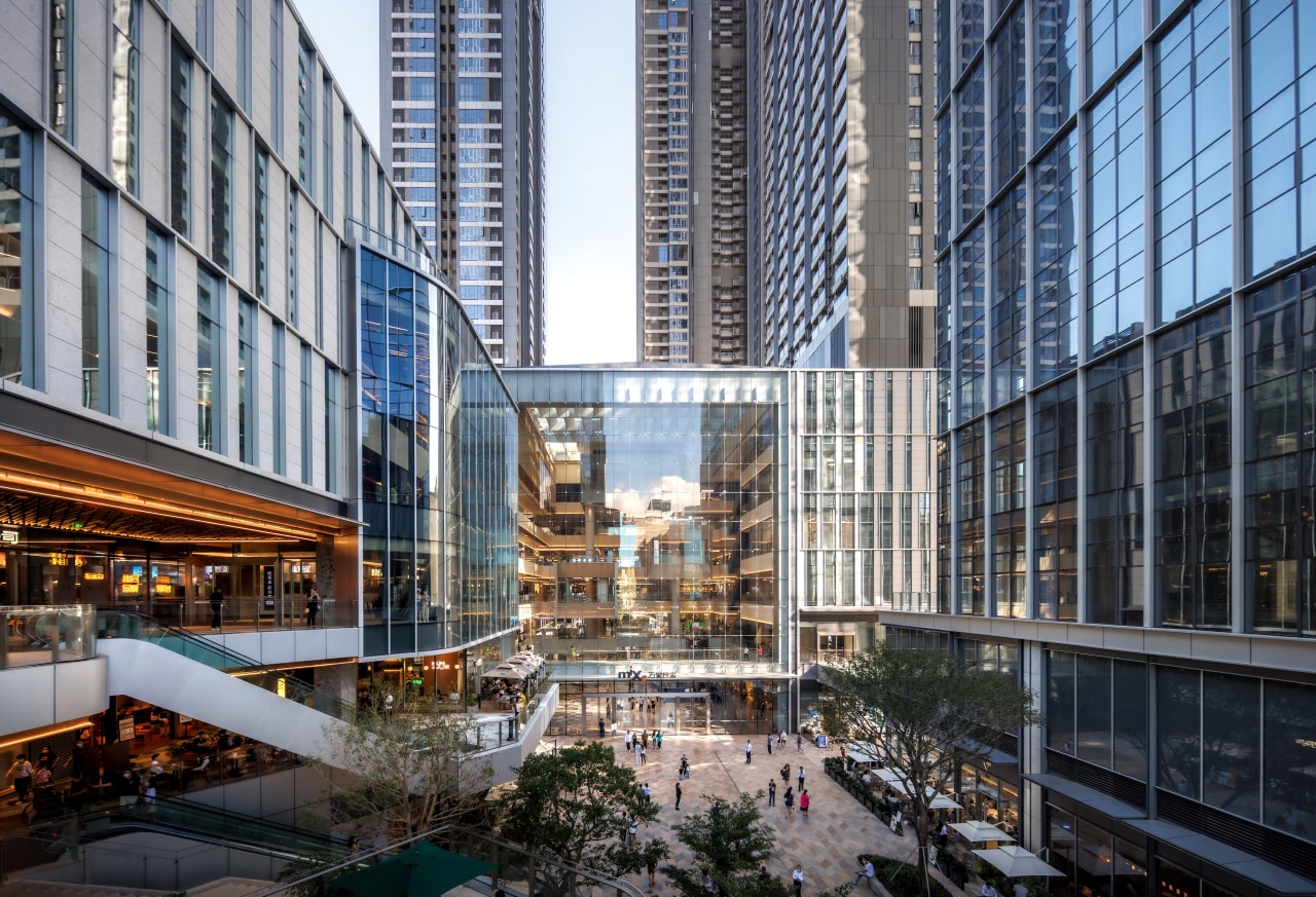 By weaving the concept of traditional marketplace and 