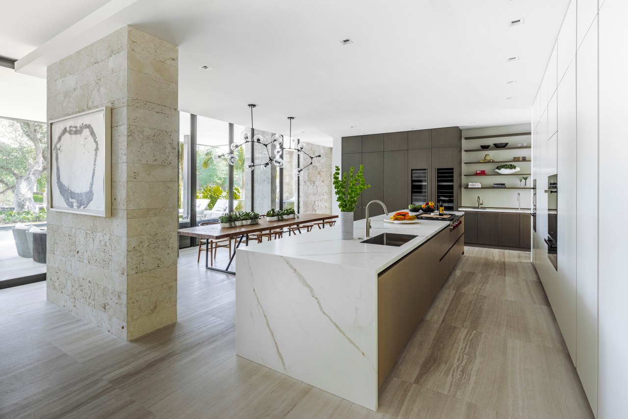 Sleek slabs of marble polish off the Ernestomeda 