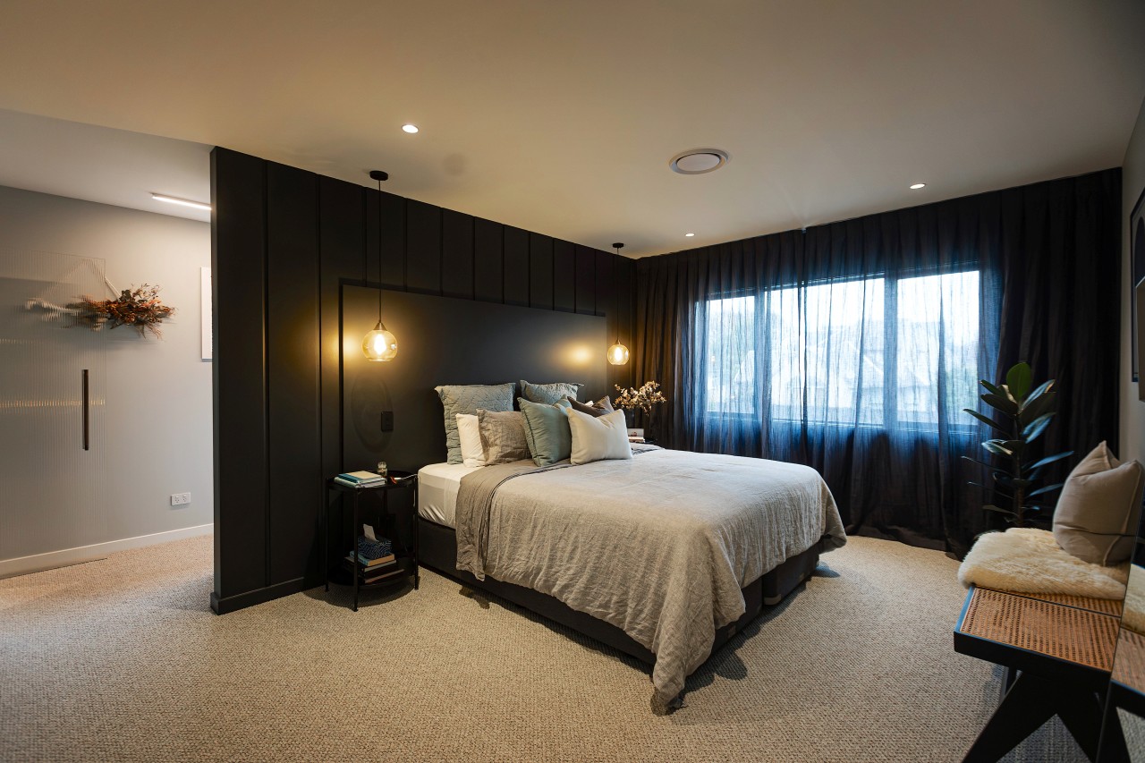 Master bedroom with diaphanous curtaining. - Edgy and 