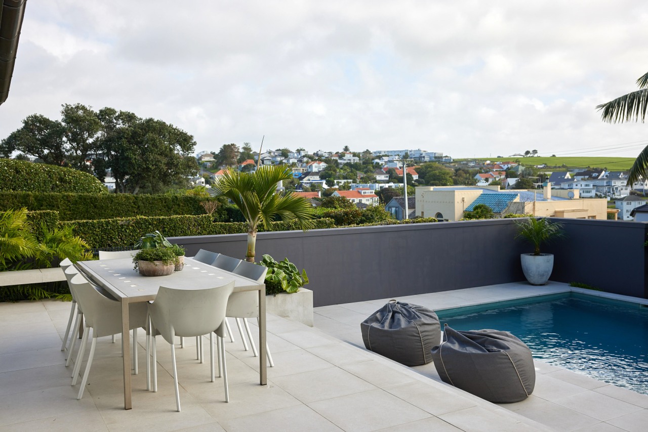 Entertaining terrace. - Tropical serenity - 