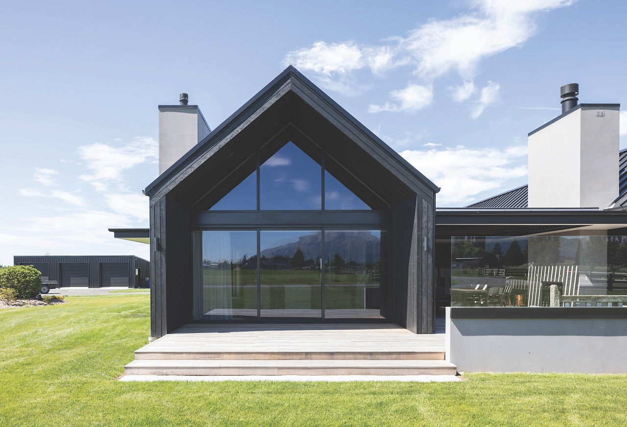 The living pavilion with a wall of glazing 