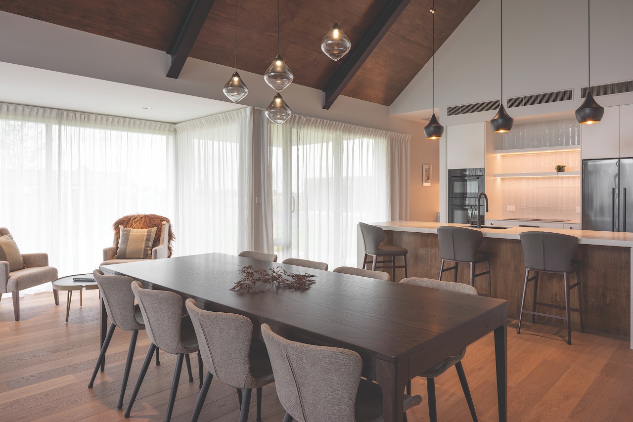 Dining area and feature ceilings. - Familiar forms, 