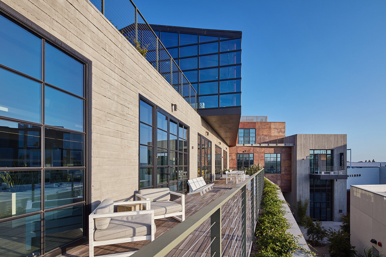 Perched on high, overlooking the Platform complex and apartment, architecture, building, commercial building, condominium, corporate headquarters, daylighting, daytime, facade, headquarters, home, house, metropolitan area, mixed use, real estate, residential area, sky, window, gray