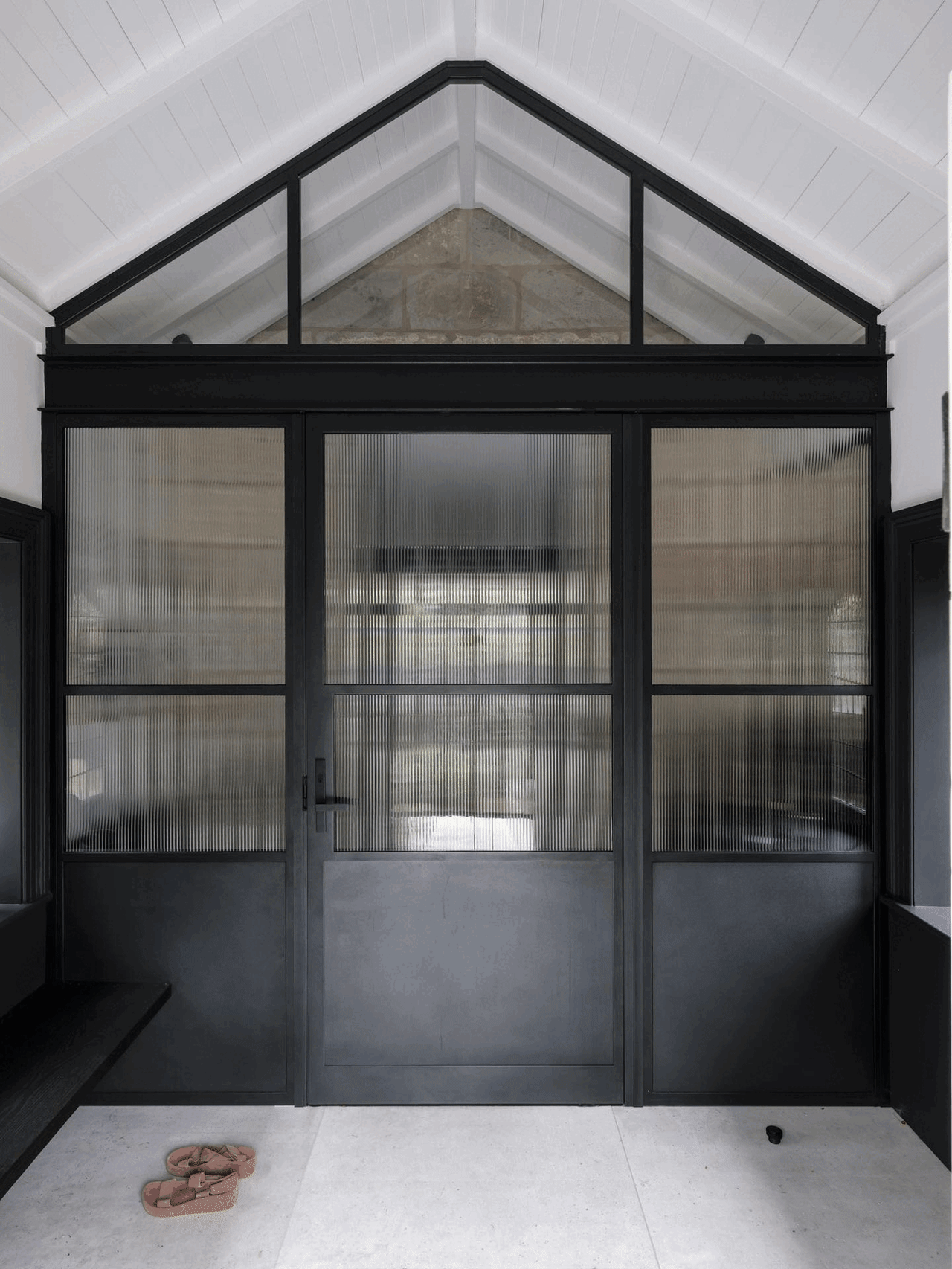 Entry vestibule. - Framed perspective - 