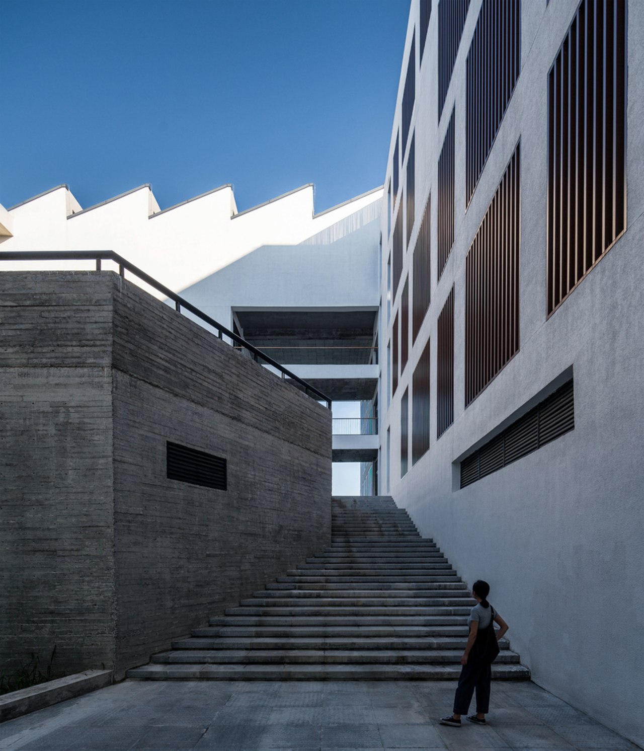 Gallery 2 - architecture | building | daylighting architecture, building, daylighting, daytime, facade, house, line, sky, structure, wall, black, gray