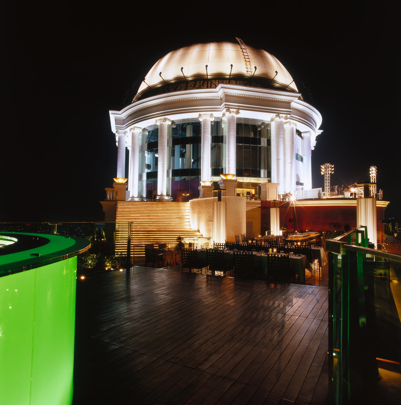 View of the dome centred on the rooftop architecture, building, city, light, lighting, night, reflection, tourist attraction, black