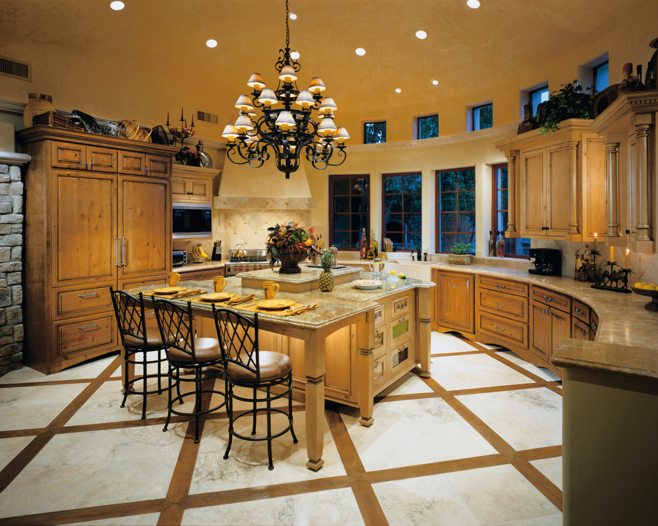 View of this kitchen countertop, cuisine classique, dining room, estate, interior design, kitchen, room, brown