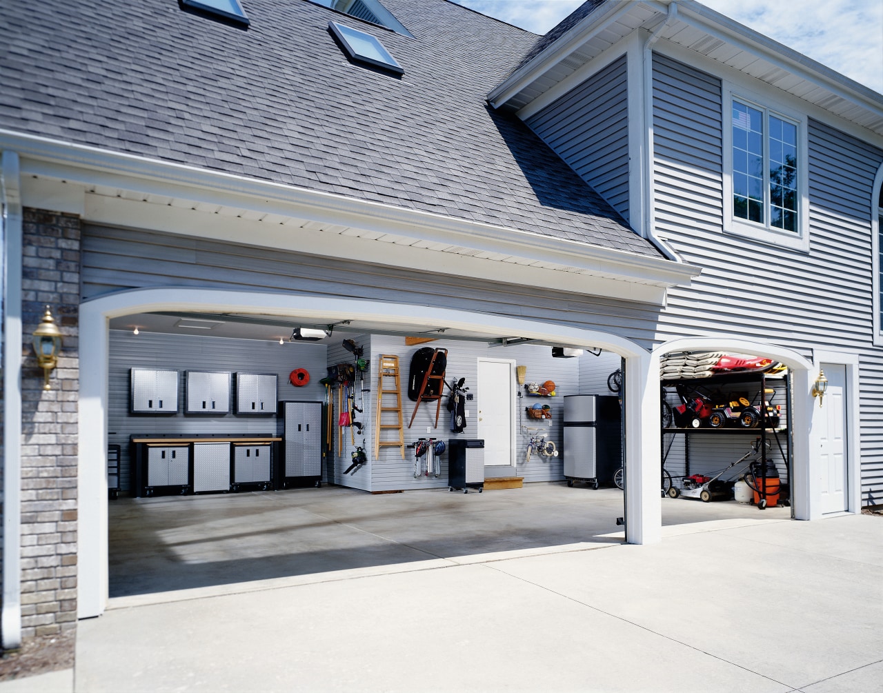Exterior view of the showroom building, door, gray, white
