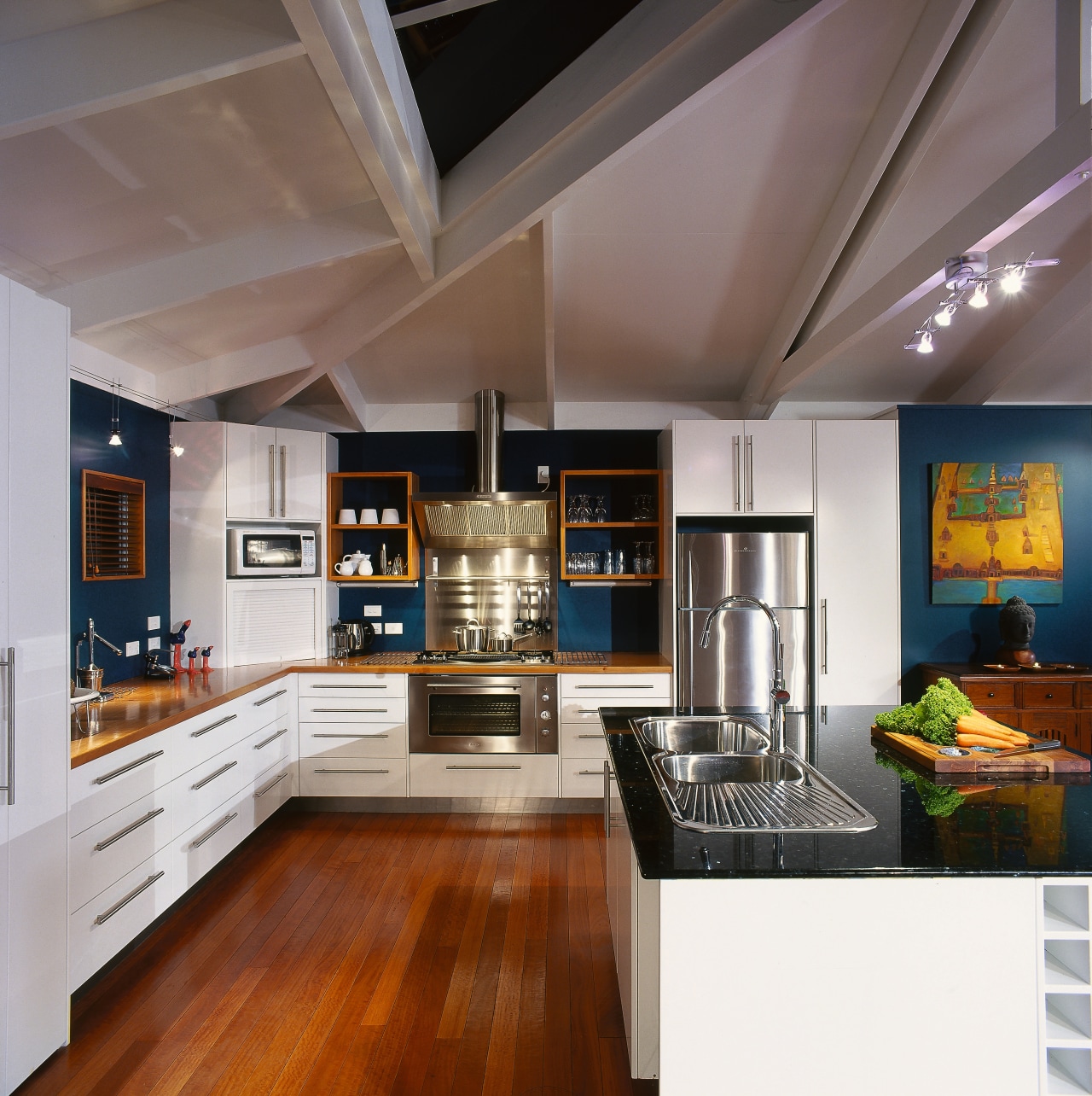 Wide-open spaces and double sinks are the functional ceiling, countertop, cuisine classique, interior design, kitchen, real estate, gray