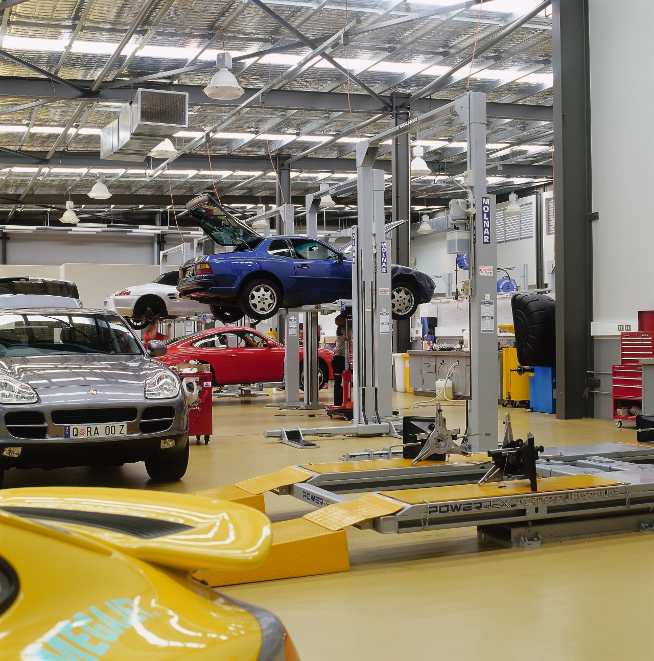 view of the servie area automobile repair shop, automotive design, car, factory, motor vehicle, vehicle, gray