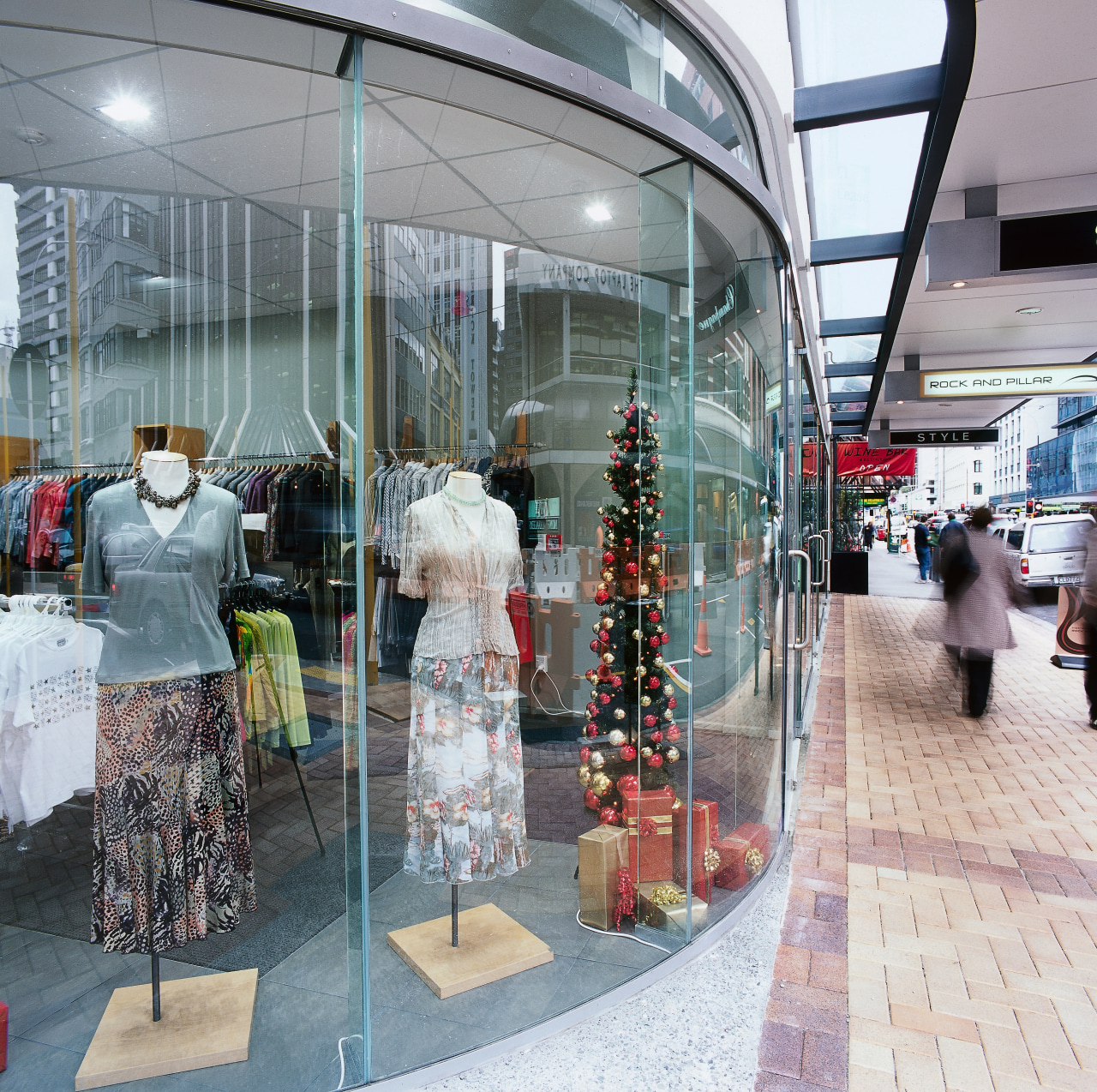 A view of some glass by Glasshape. retail, window, gray