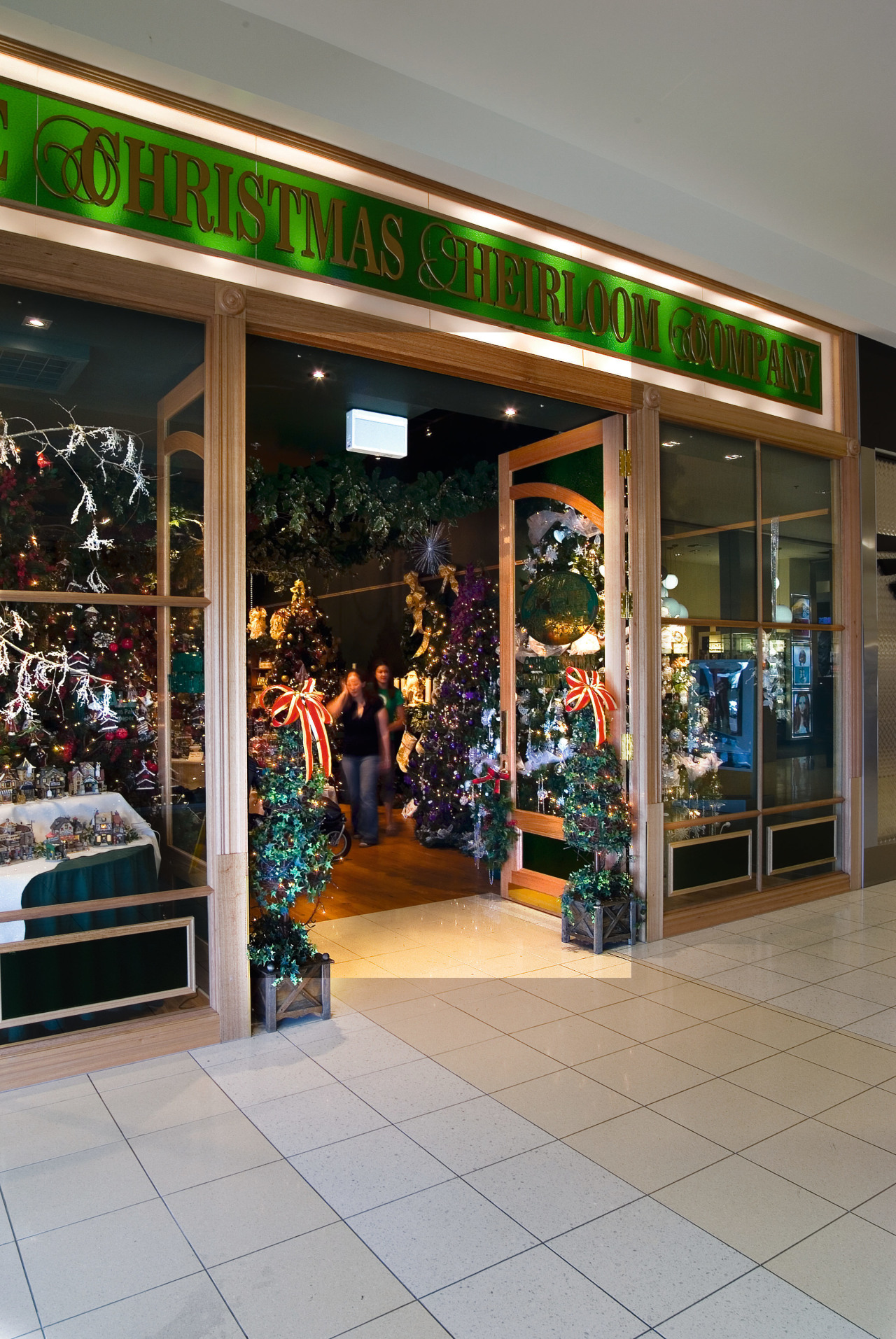 A view of a shop in Sylvia Park retail, shopping, shopping mall, gray