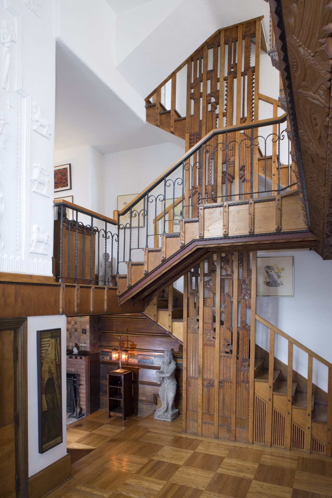 View of wooden staircase and floors, nuetral walls balcony, baluster, estate, flooring, handrail, home, interior design, lobby, real estate, stairs, wood, brown, white