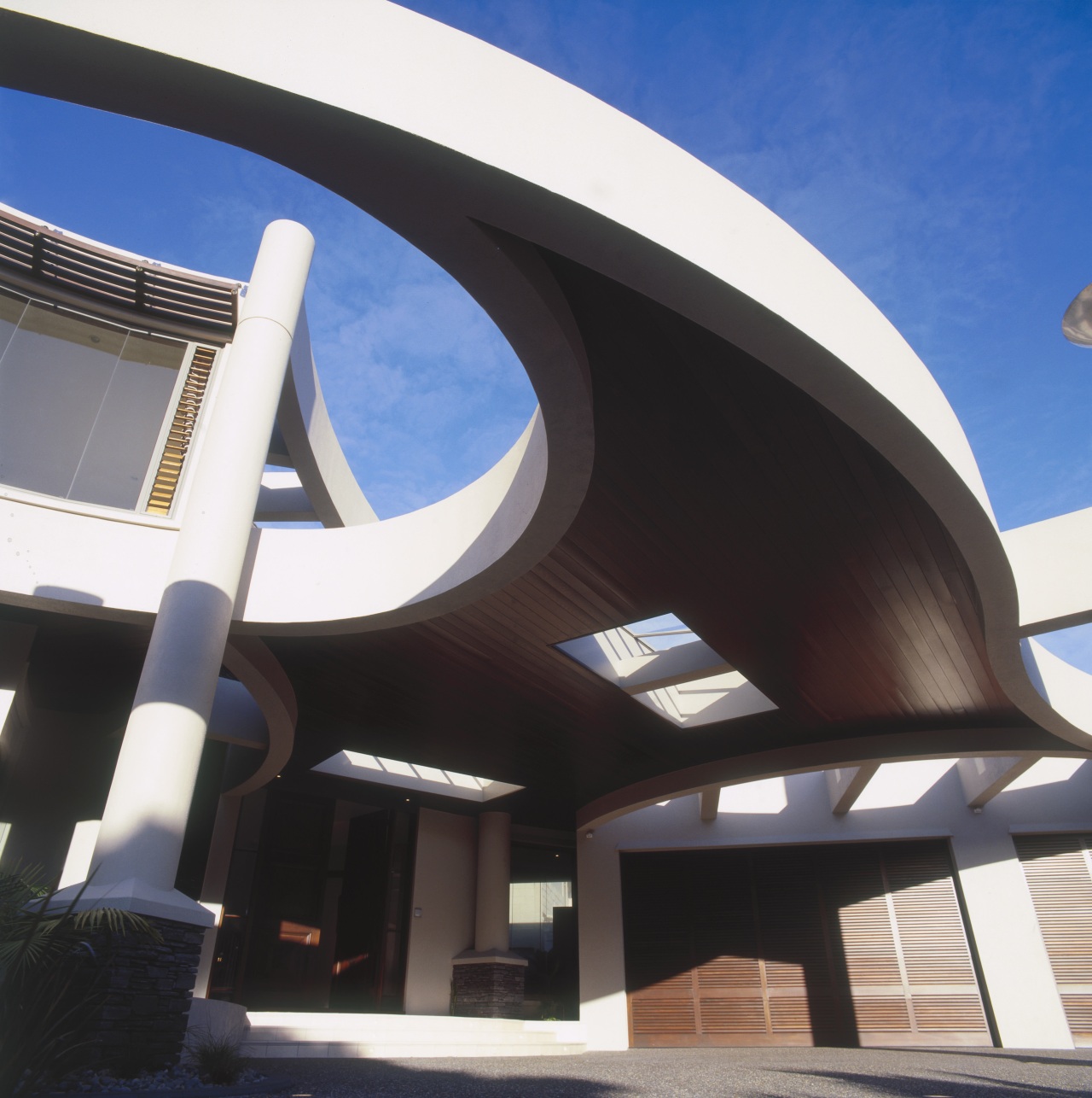 Exterior view of house designed by Don Nelson architecture, building, corporate headquarters, daylighting, daytime, facade, sky, structure, black