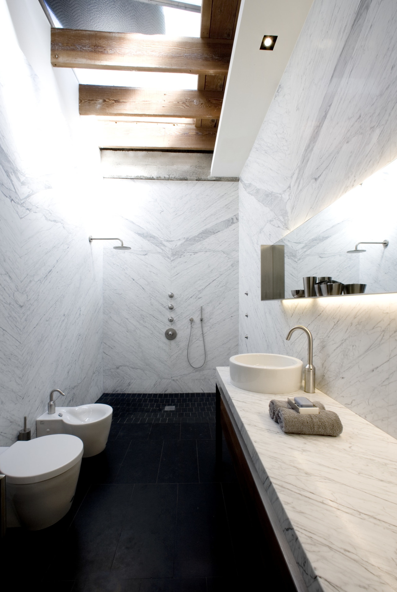 MG 045-3 LS architecture, bathroom, ceiling, daylighting, floor, home, house, interior design, product design, room, sink, tap, white