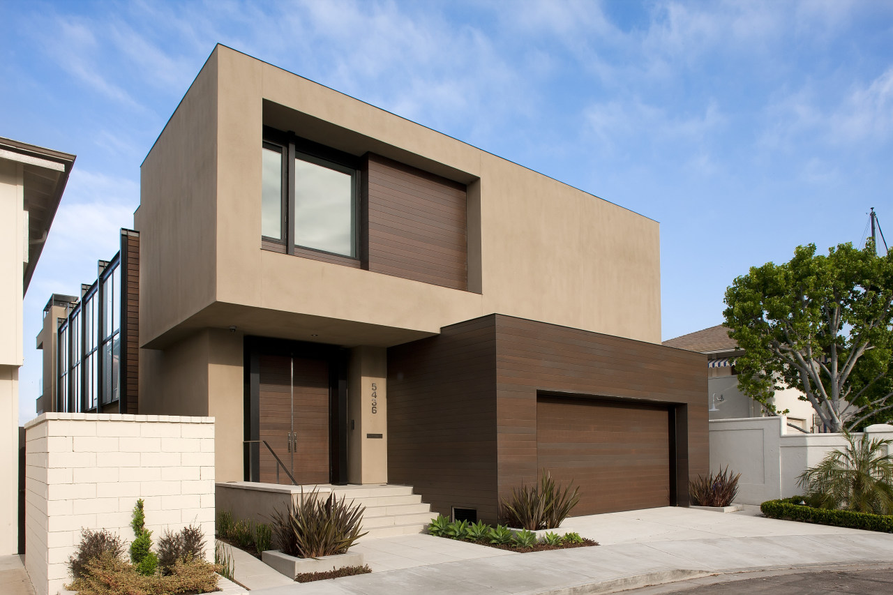 Contemporary new house with intersecting geometric… Trends