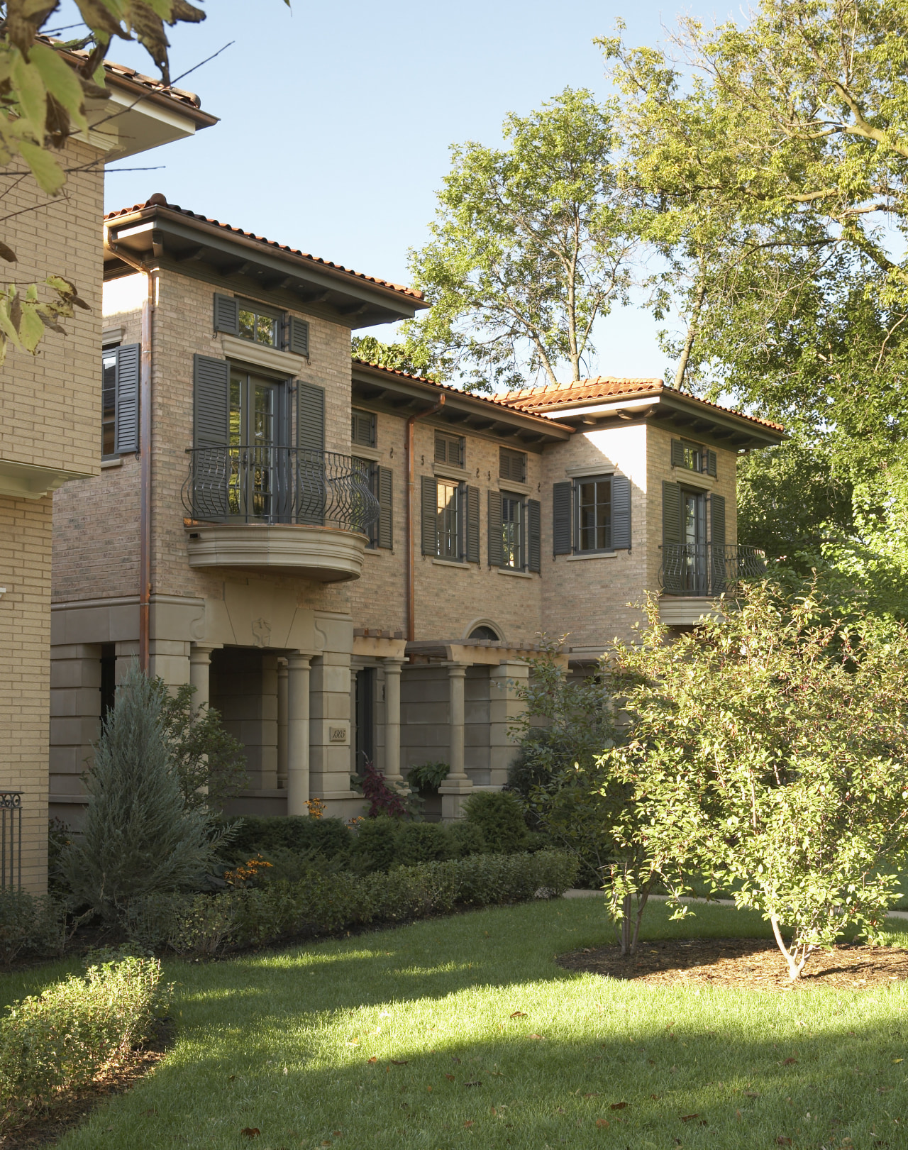 Four new townhouses in Mount Curve Minneapolis are architecture, building, cottage, elevation, estate, facade, farmhouse, grass, historic house, home, house, landscaping, lawn, mansion, neighbourhood, plant, plantation, property, real estate, residential area, siding, suburb, tree, villa, window, yard, brown