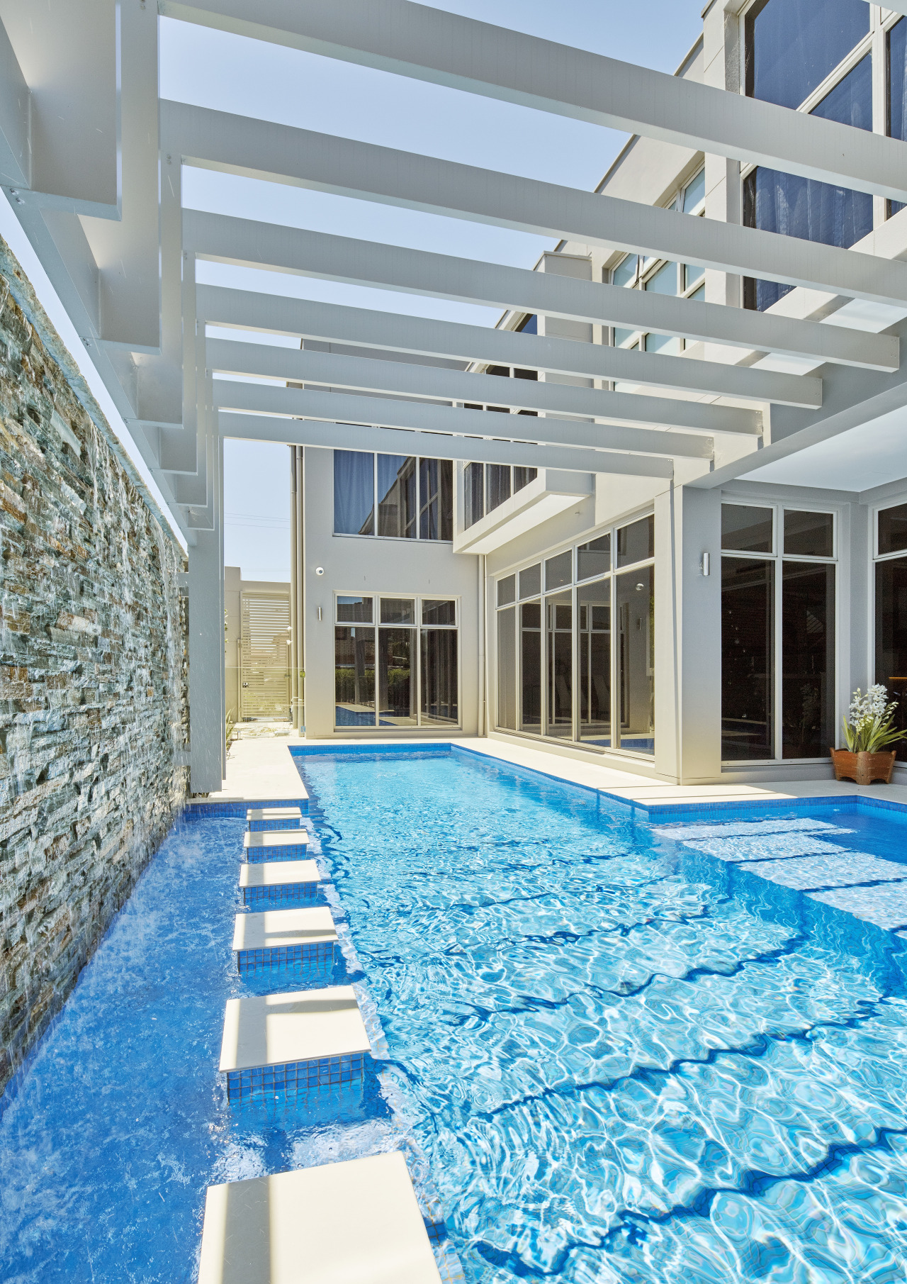 Making a splash  guests couldnt fail to condominium, daylighting, estate, home, leisure, leisure centre, property, real estate, swimming pool, water, gray, teal