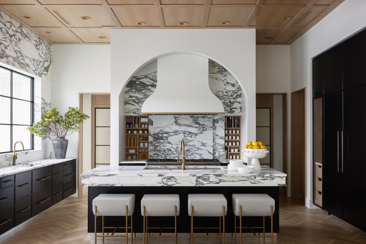 Adorned in luxurious Arabescato Corchia marble – including 