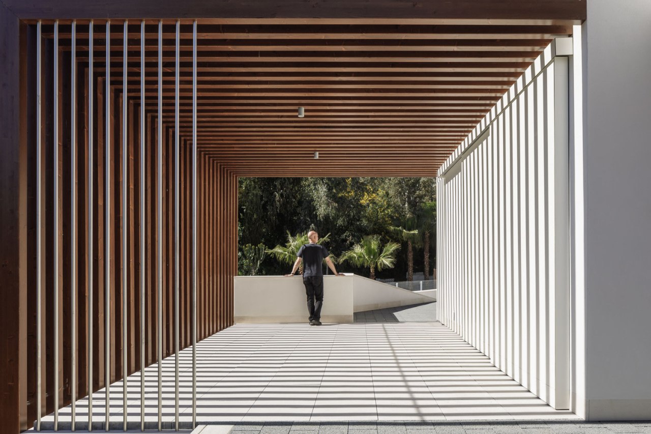 A perfectly balanced walkway - architecture | daylighting architecture, daylighting, facade, house, line, structure, red