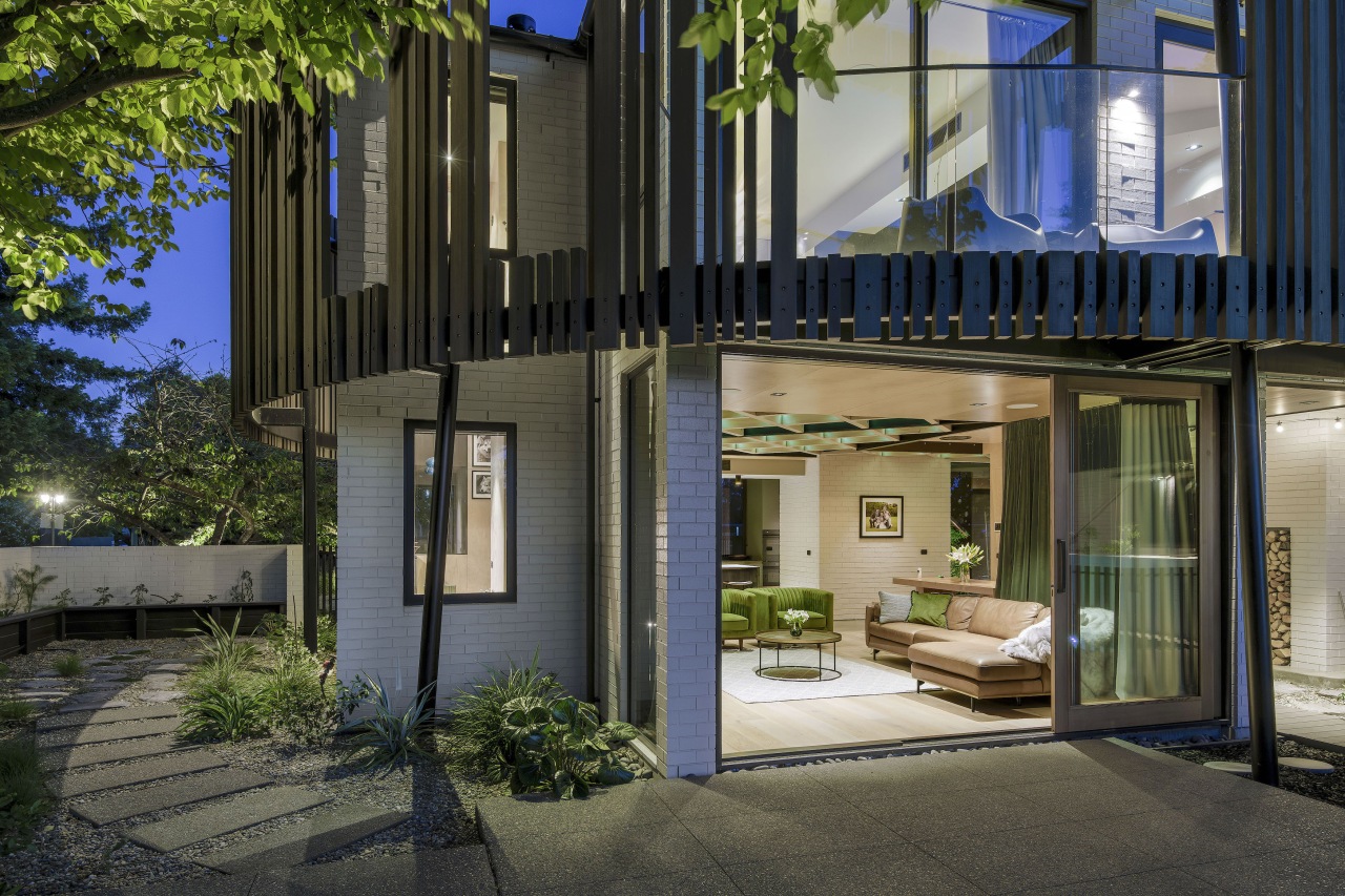 Looking into the living spaces from the rear 