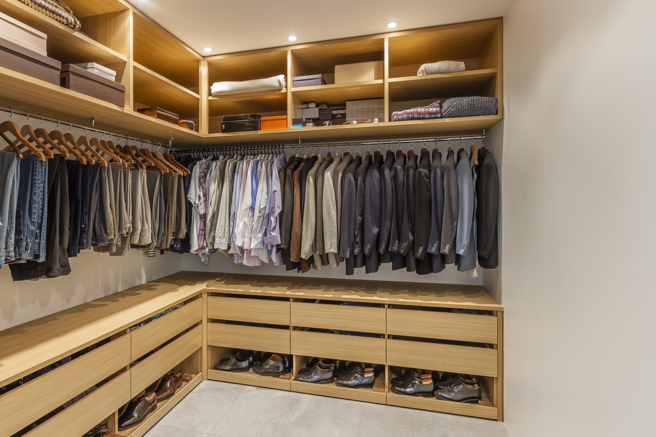 Bespoke, no-space-wasted wardrobe cabinetry by RH Cabinetmakers ensures boutique, closet, furniture, room, wardrobe, bespoke cabinetry, custom cabinetry, RH Cabinetry