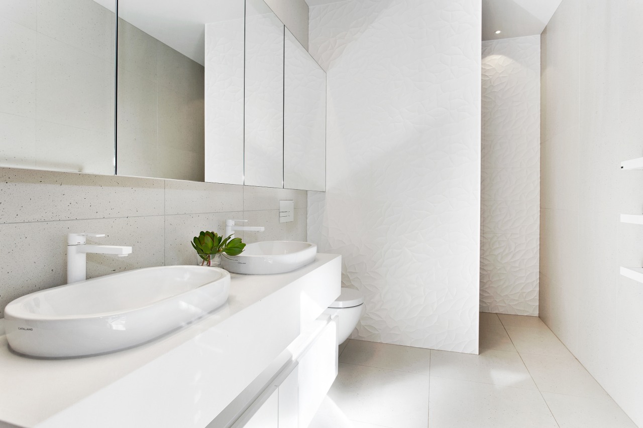 ​​​​​​​A green leaf in a white space – architecture, bathroom, ensuite, bathtub, ceramic, floor, flooring, house, interior design, plumbing fixture, tap, tile, wall, white, O'Neil Architecture