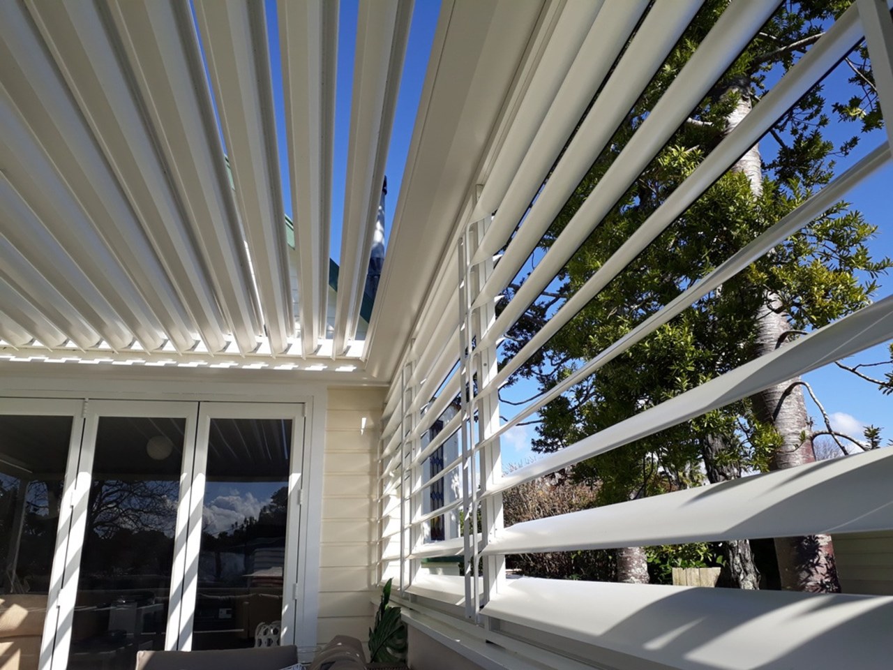 The colour of the Opening Roofs and frames architecture, building, ceiling, daylighting, facade, home, house, interior design, metal, property, real estate, roof, room, shade, siding, sky, tree, wood, gray