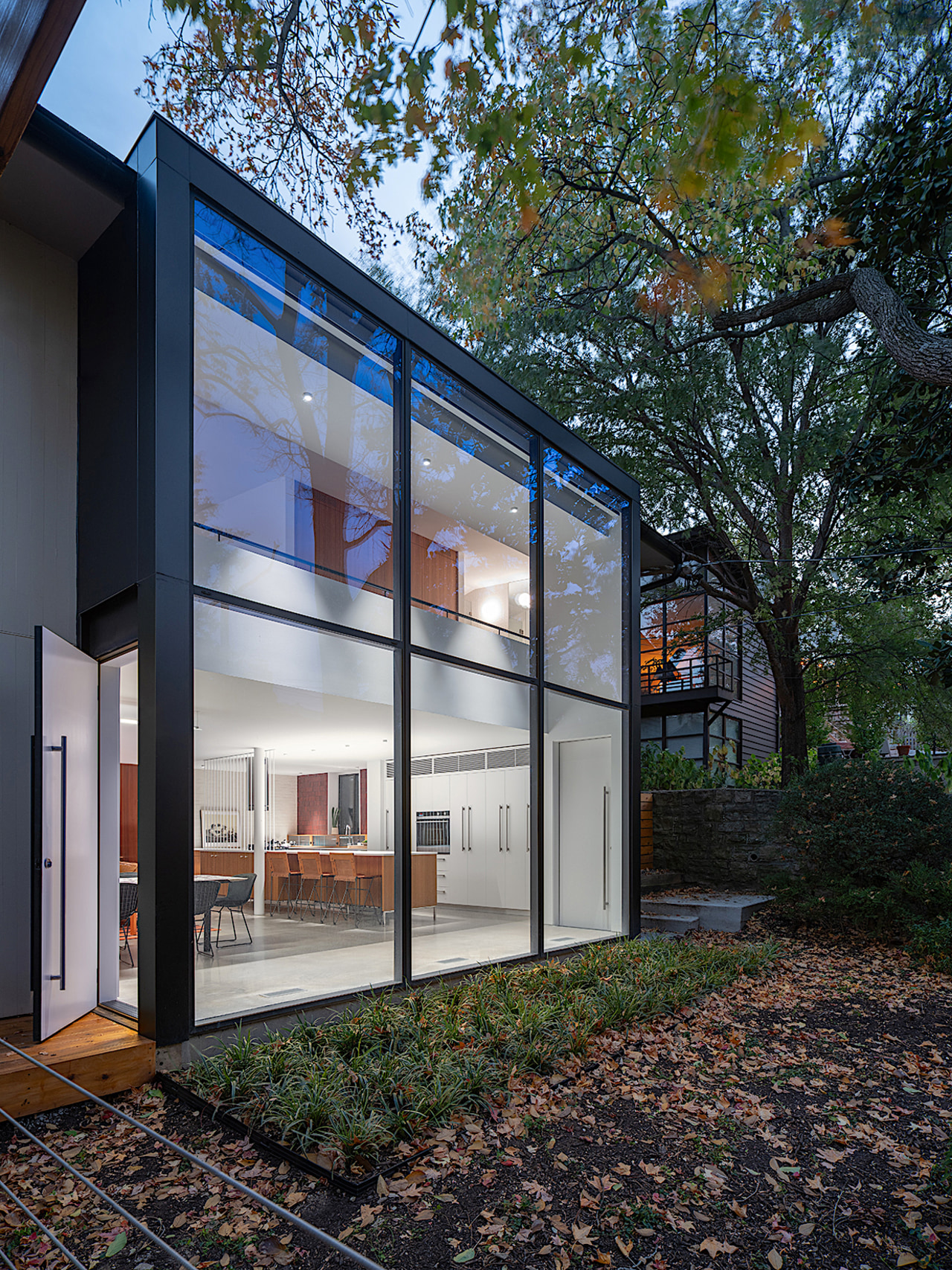 A 91cm by 71cm addition unifies the rear 