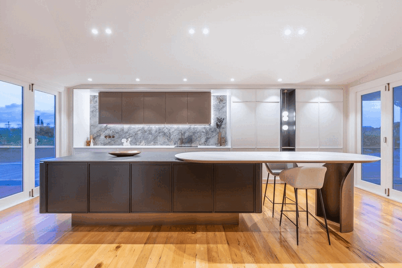 Now you see the functionality, now you don't. 