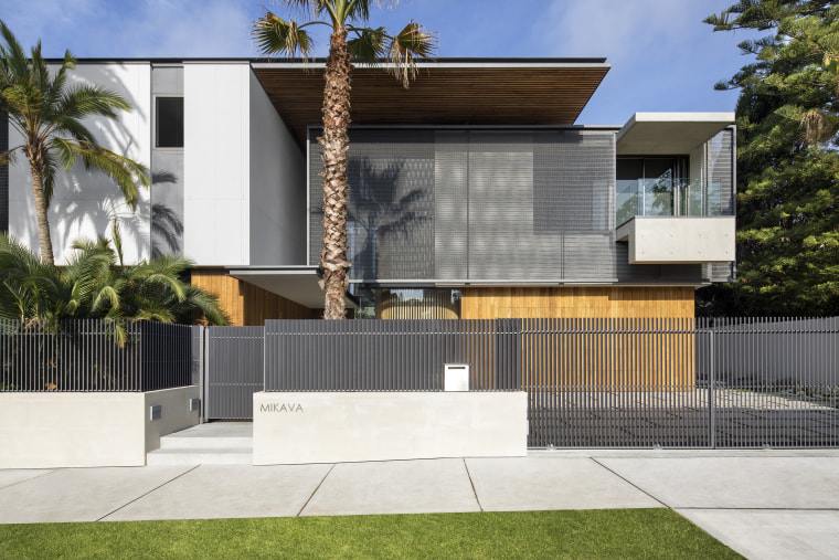 Although sited on a corner next to a architecture, backyard, elevation, facade, home, house, property, contemporary, SAOTA