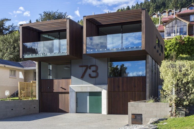 Arrowtown-based Bennie Builders was the only Southern Lakes architecture, building, elevation, facade, home, house, property, real estate, residential area, gray, black