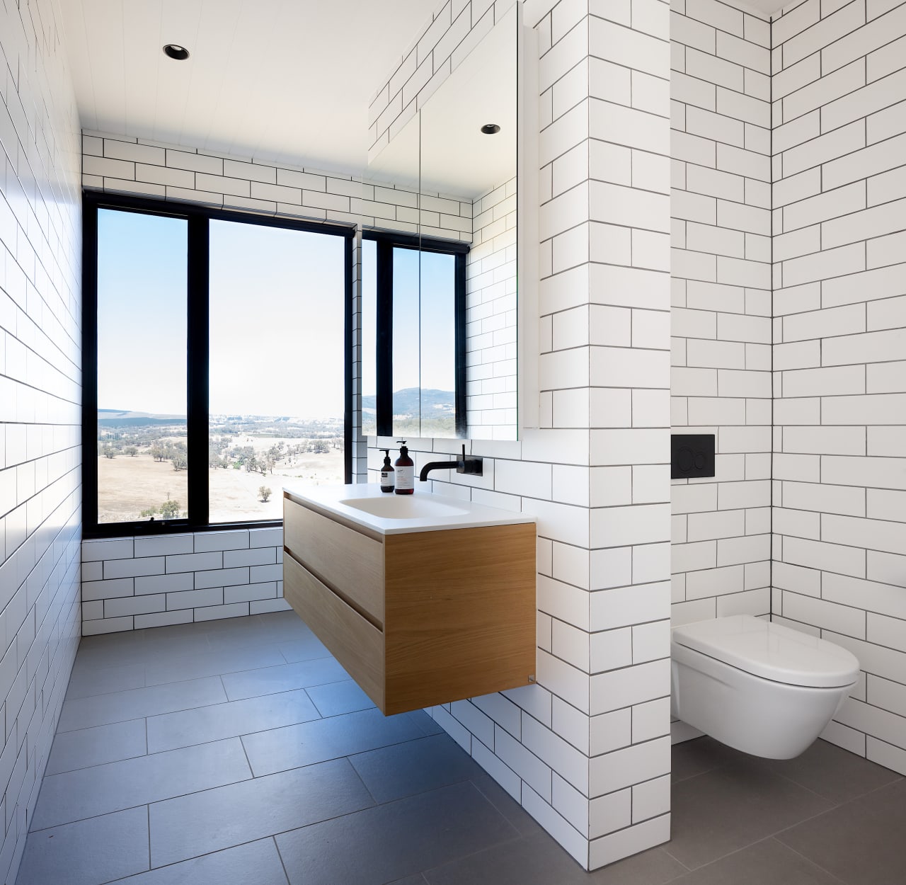 9 Design Tips for an Ergonomic Bathroom Trends