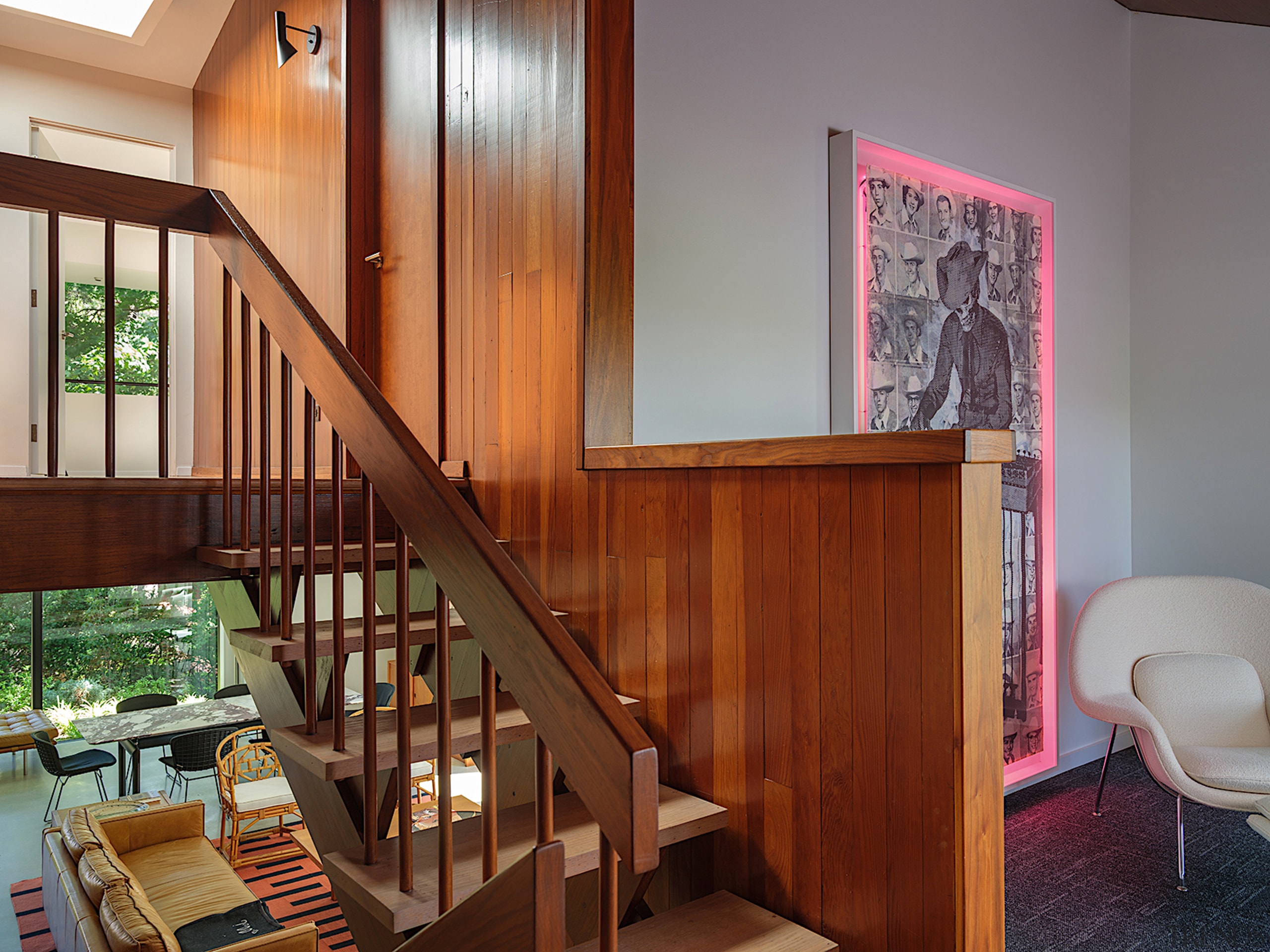 Looking up and down through the well connected 