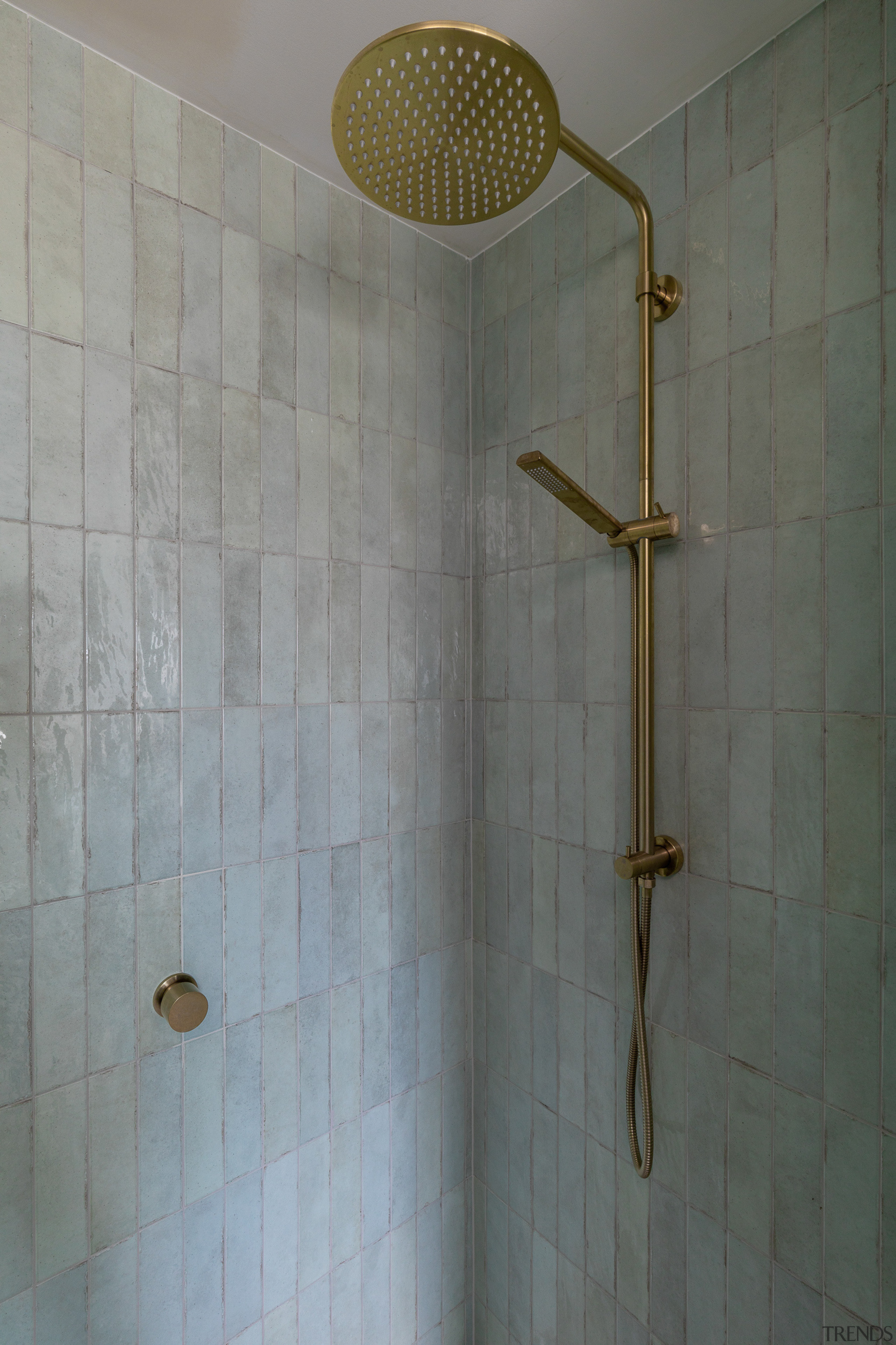 The Tribeca Seaglass Mint subway tile is in 