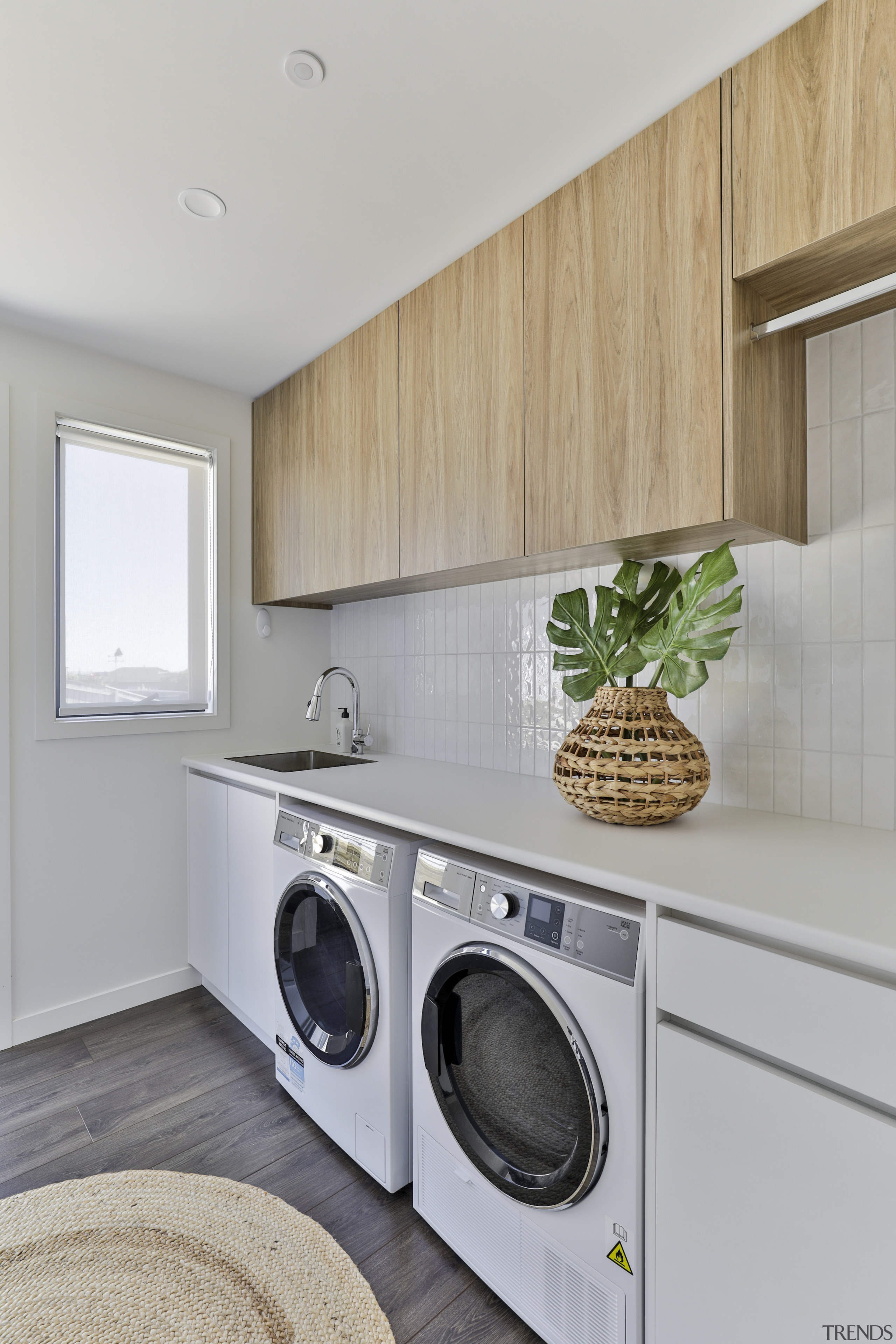 In the laundry, Casablanca White 58x242mm adorns the 