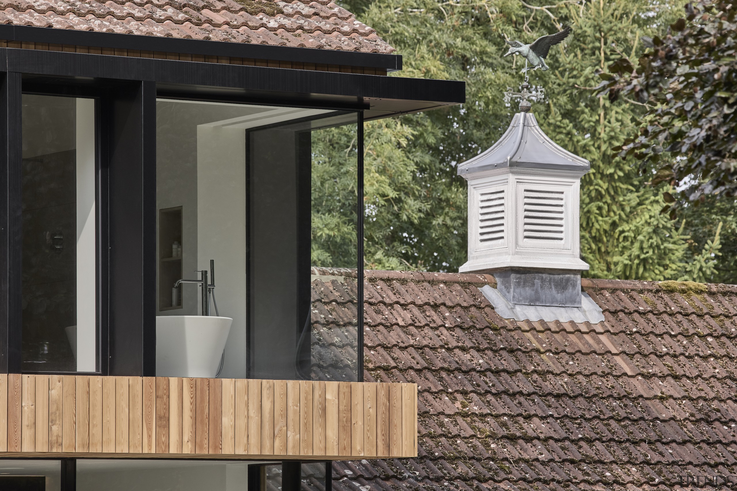 Master ensuite from outside. - Contrasting yet complementary 