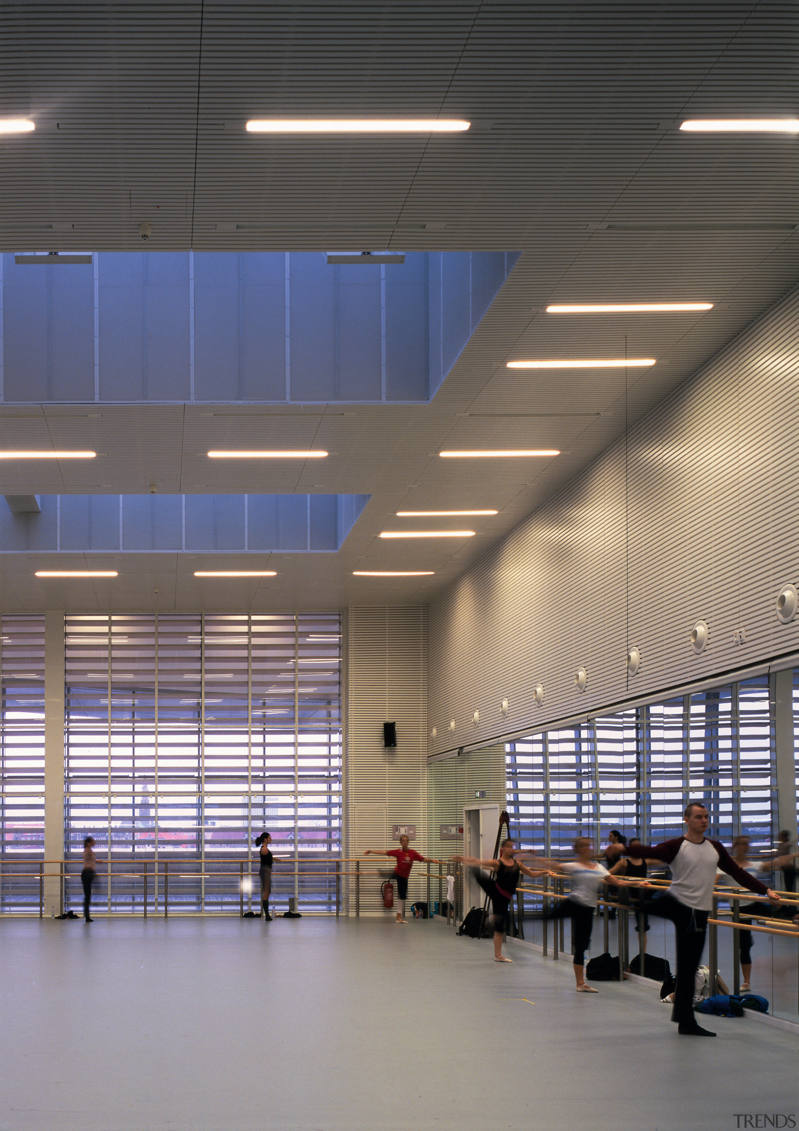A view of the studion stage. - A airport terminal, architecture, ceiling, convention center, daylighting, infrastructure, institution, leisure centre, line, structure, gray