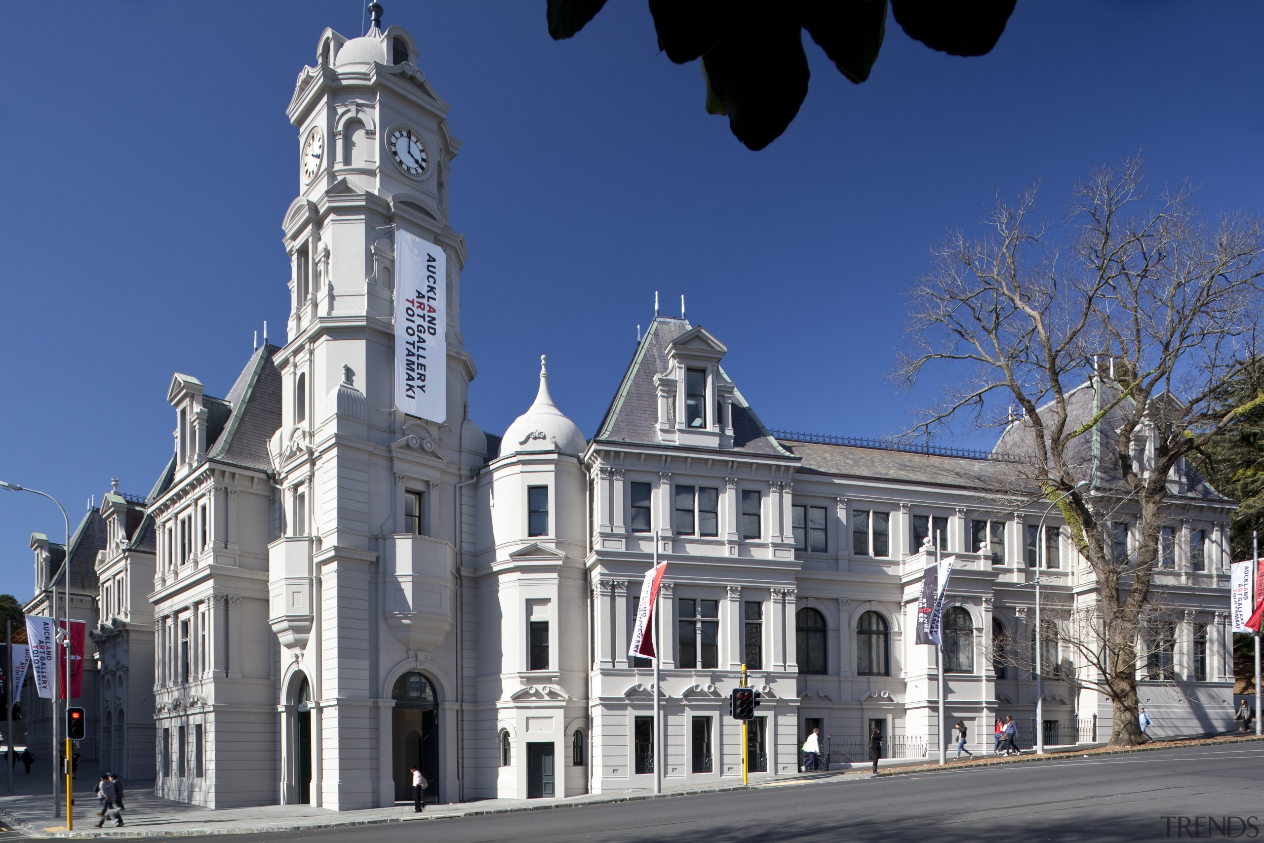 Auckland Art Gallery - Auckland Art Gallery - building, city, classical architecture, daytime, downtown, estate, facade, house, landmark, mansion, metropolis, metropolitan area, neighbourhood, sky, street, town, town square, blue, gray