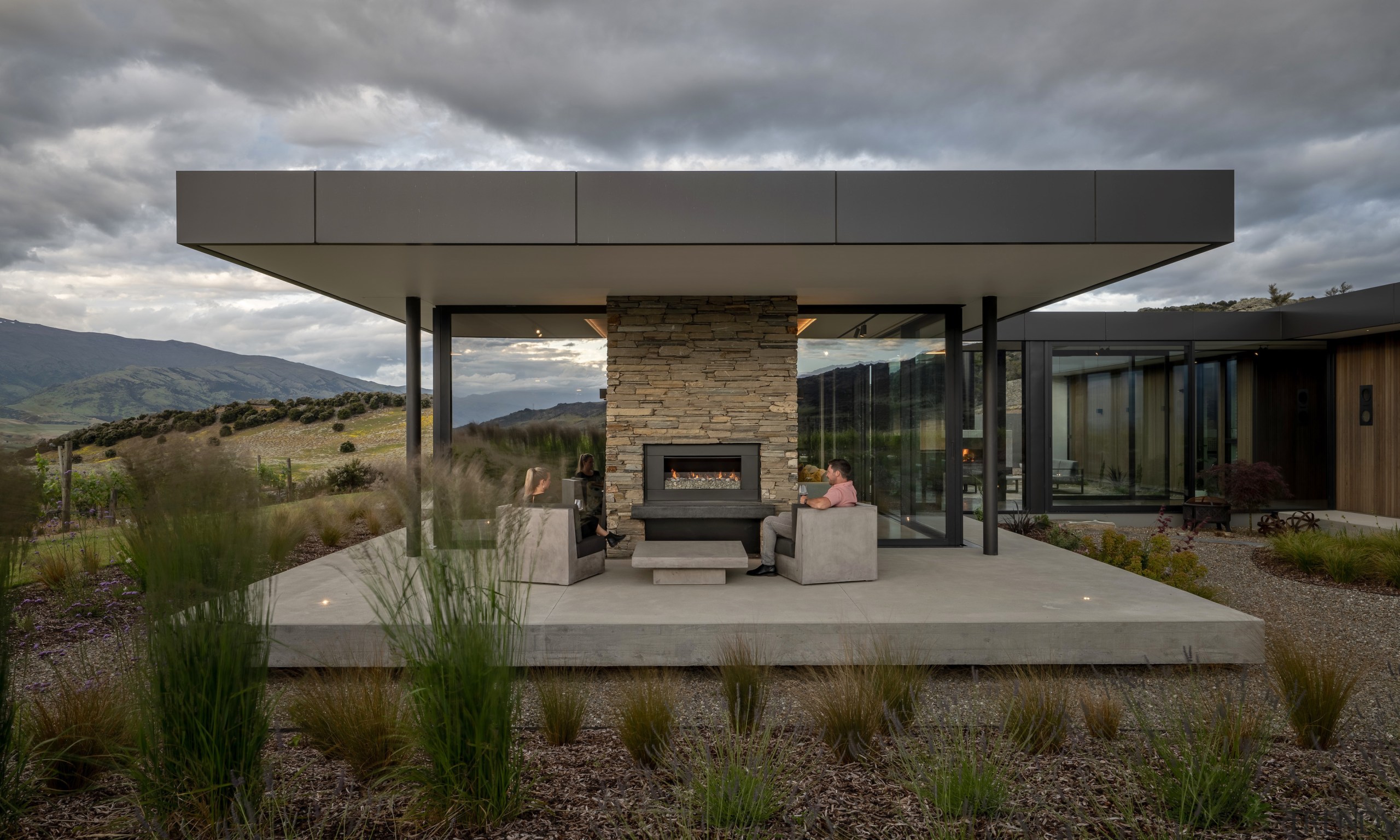 The cantilvered roof planes provide outdoor living shelter 