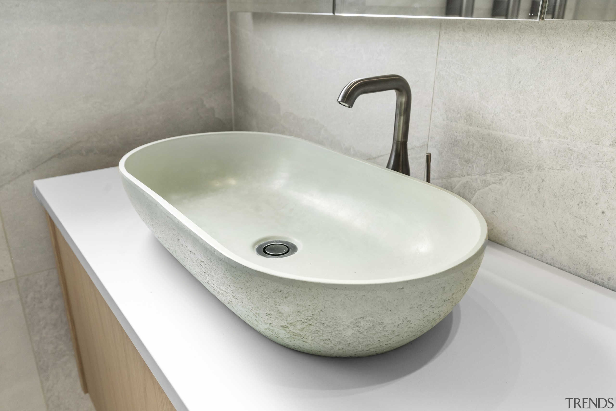 Table top vessel continues the colour way. - 