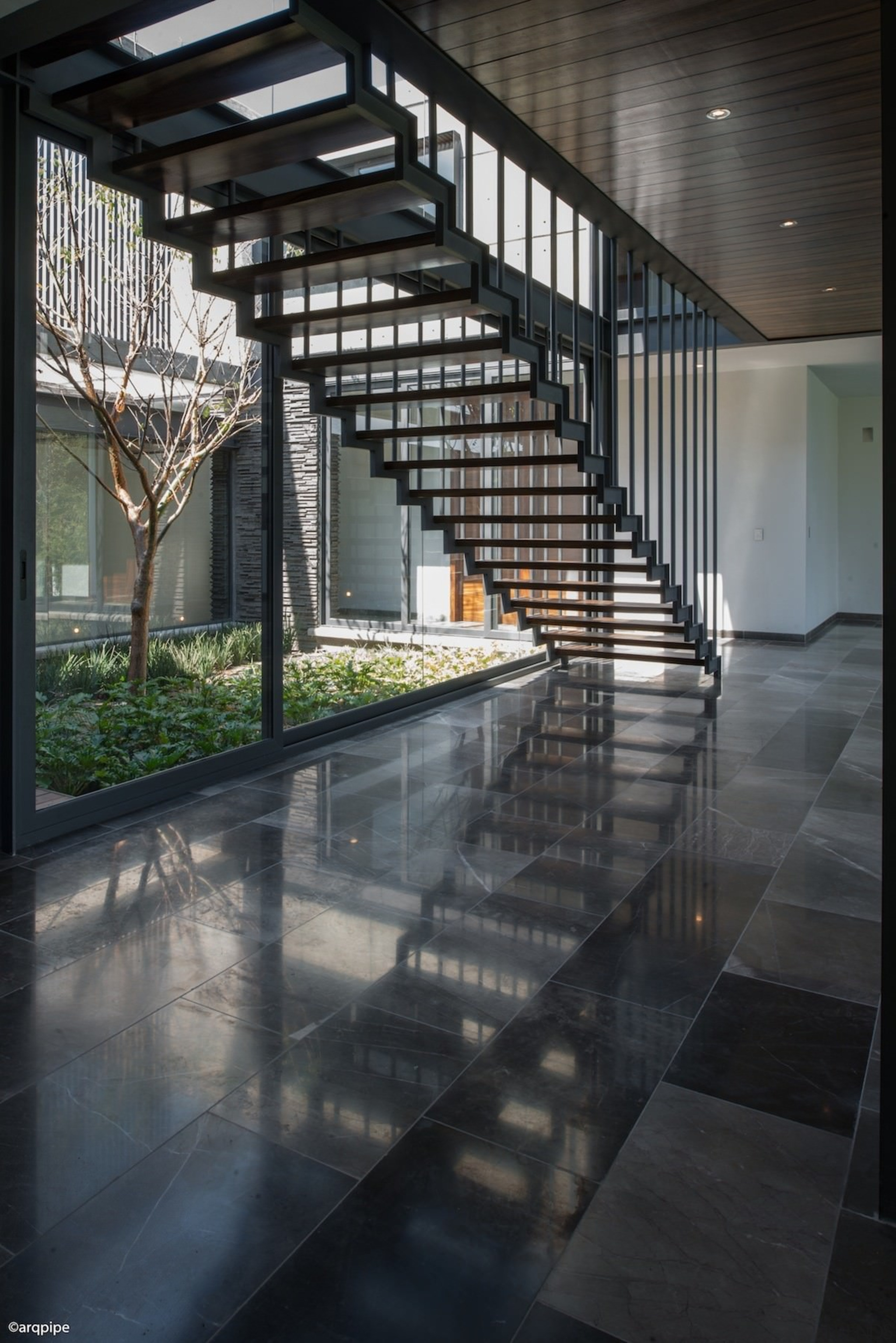 Colima home/Di Frenna Arquitectos - Colima home/Di Frenna architecture, building, daylighting, floor, glass, handrail, house, interior design, reflection, stairs, black, gray